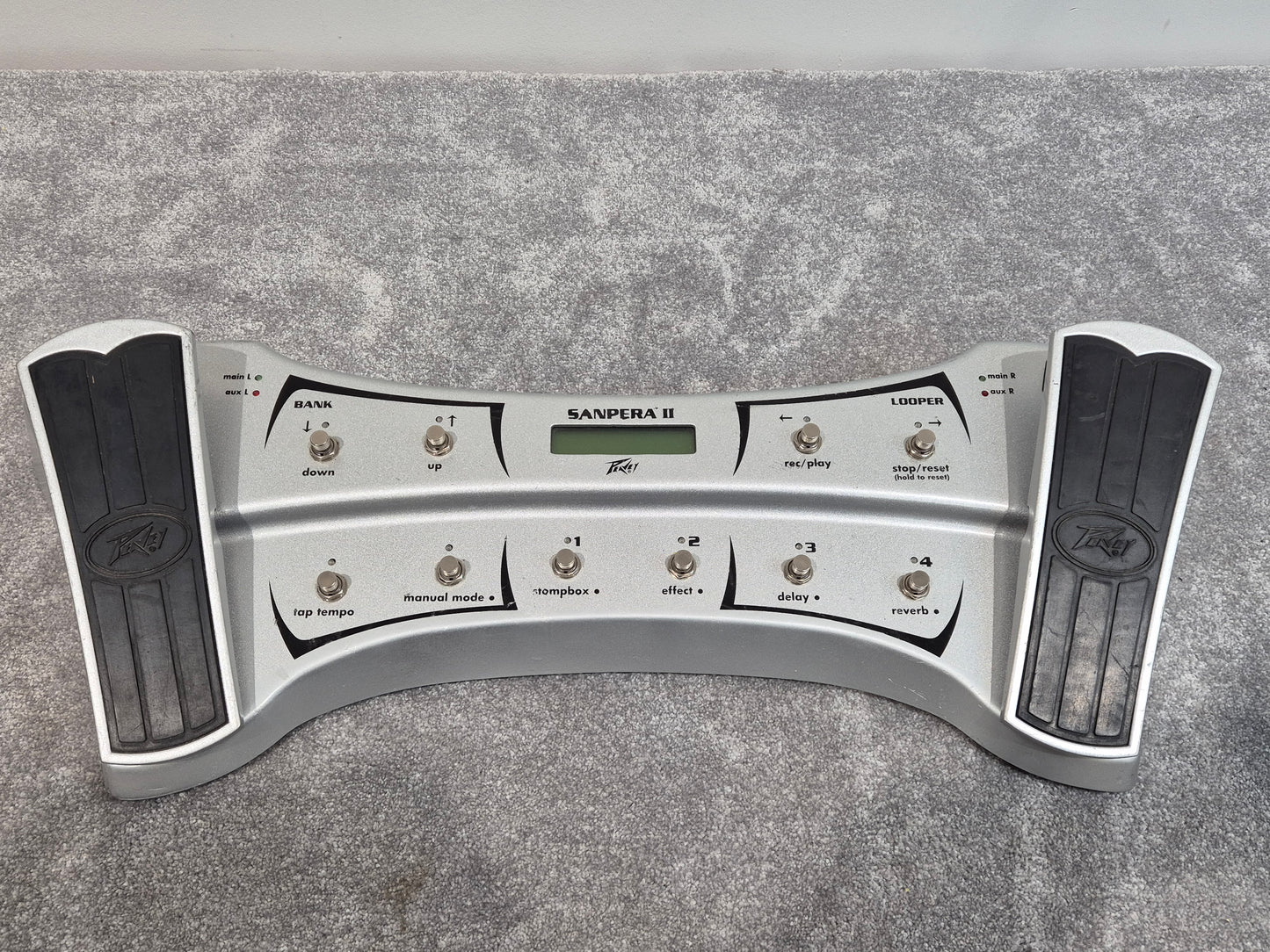 Peavey Sanpera 2 Vypyr Footswitch - Foot Controller with 10 Footswitches and Dual Expression Pedals
