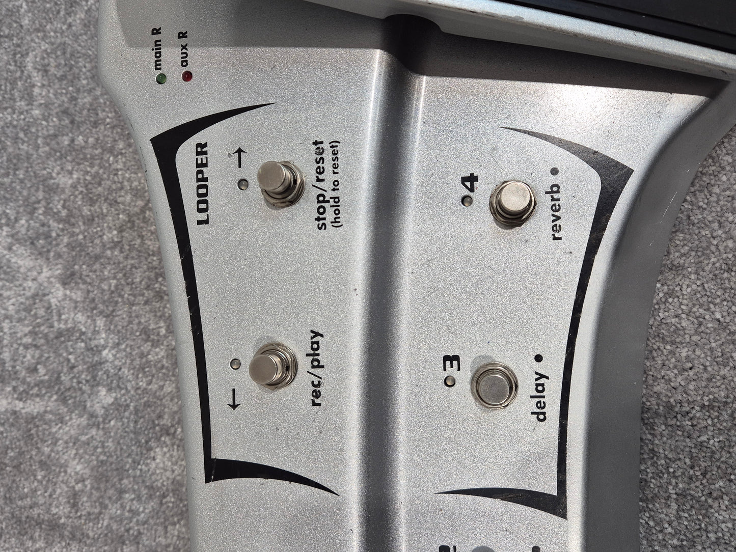 Peavey Sanpera 2 Vypyr Footswitch - Foot Controller with 10 Footswitches and Dual Expression Pedals