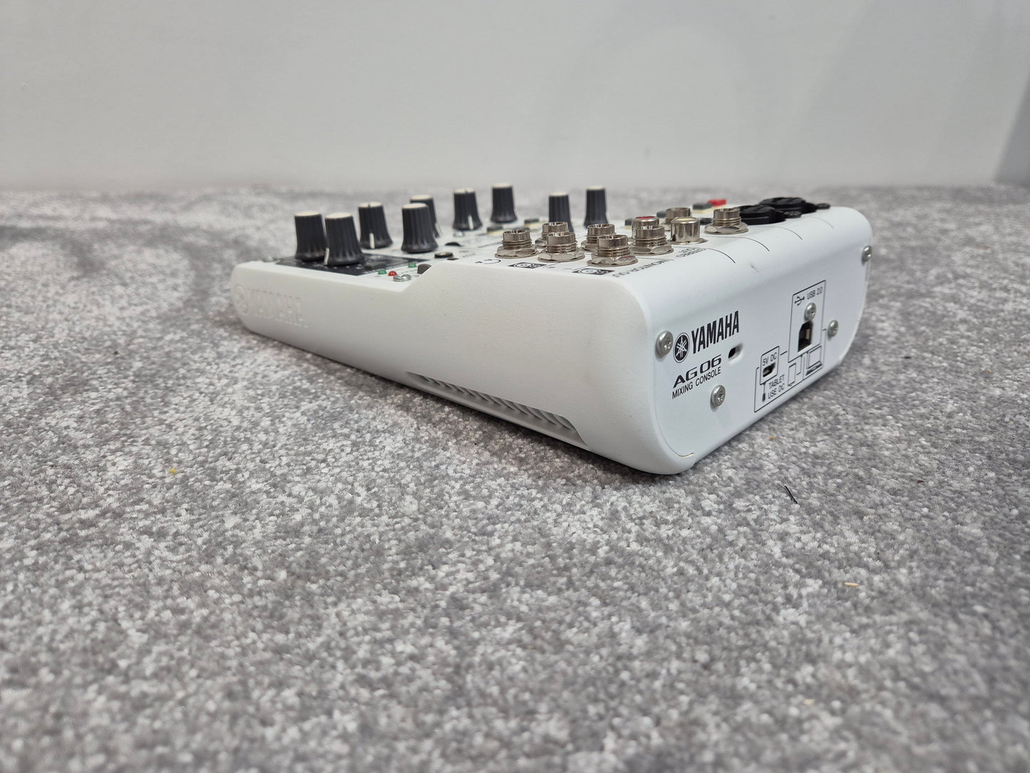 Yamaha AG06 Interface - Versatile and High-Quality Interface
