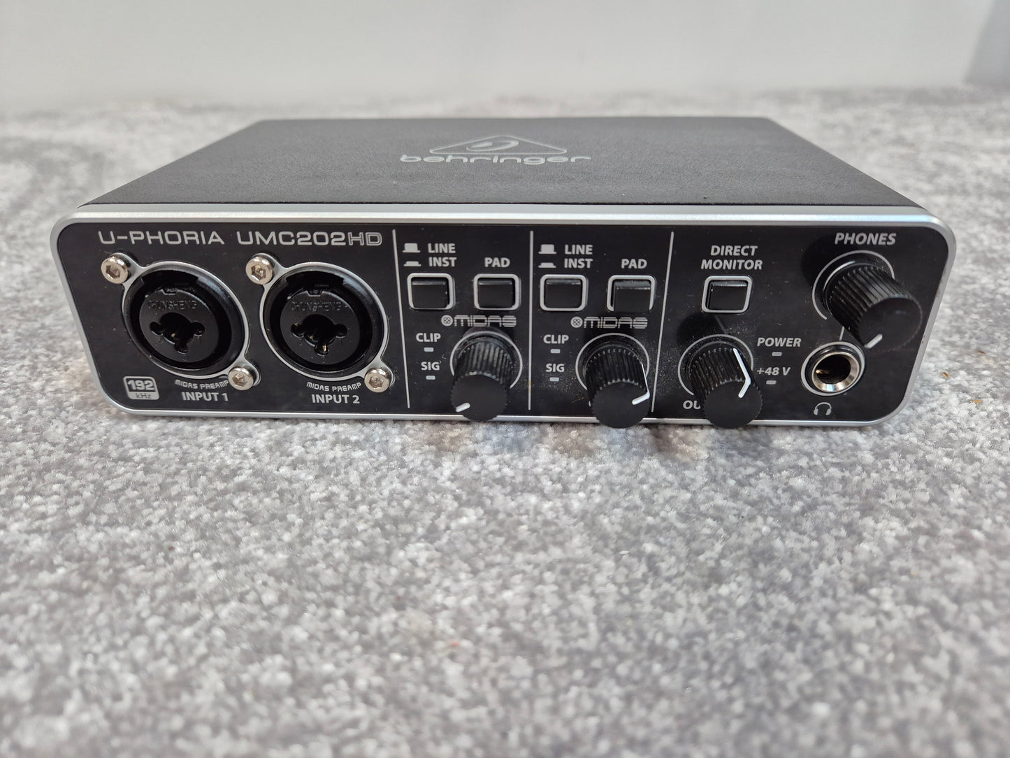 Behringer UMC202HD - 2-inputs and 2-outputs USB Audio Interface