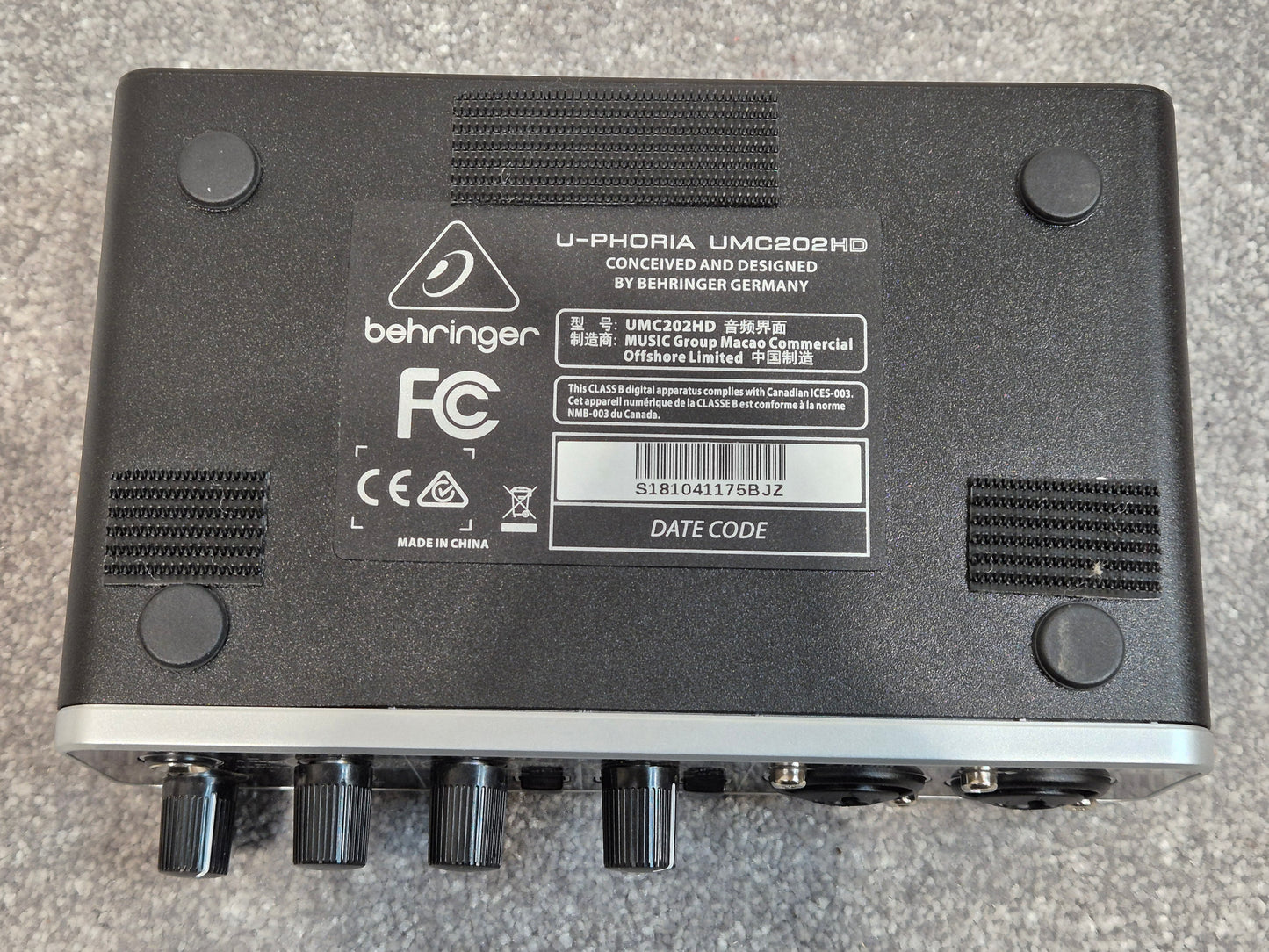 Behringer UMC202HD - 2-inputs and 2-outputs USB Audio Interface