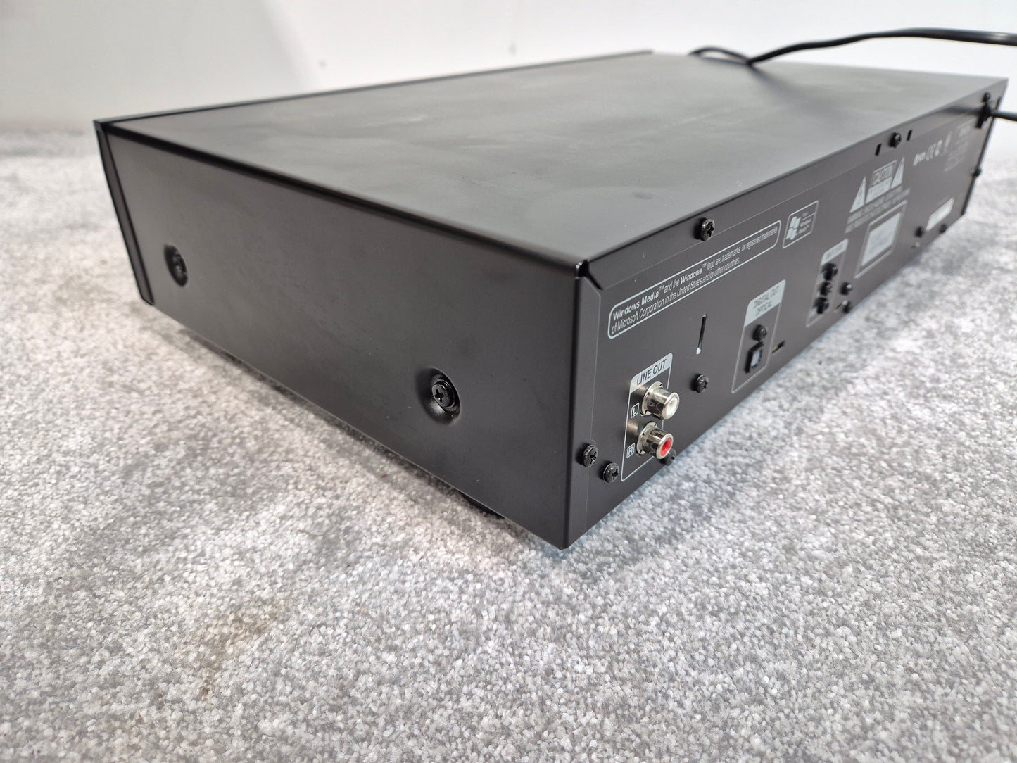 Denon DCD-520AE - CD Player with Remote Control and Manual