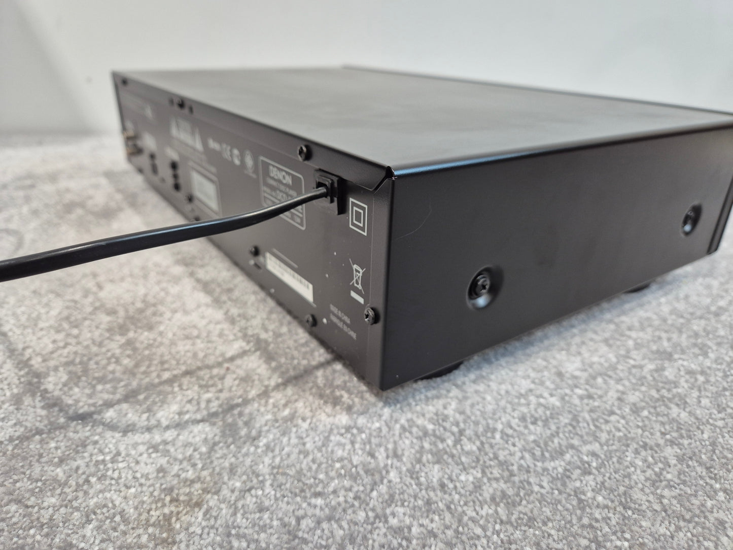 Denon DCD-520AE - CD Player with Remote Control and Manual