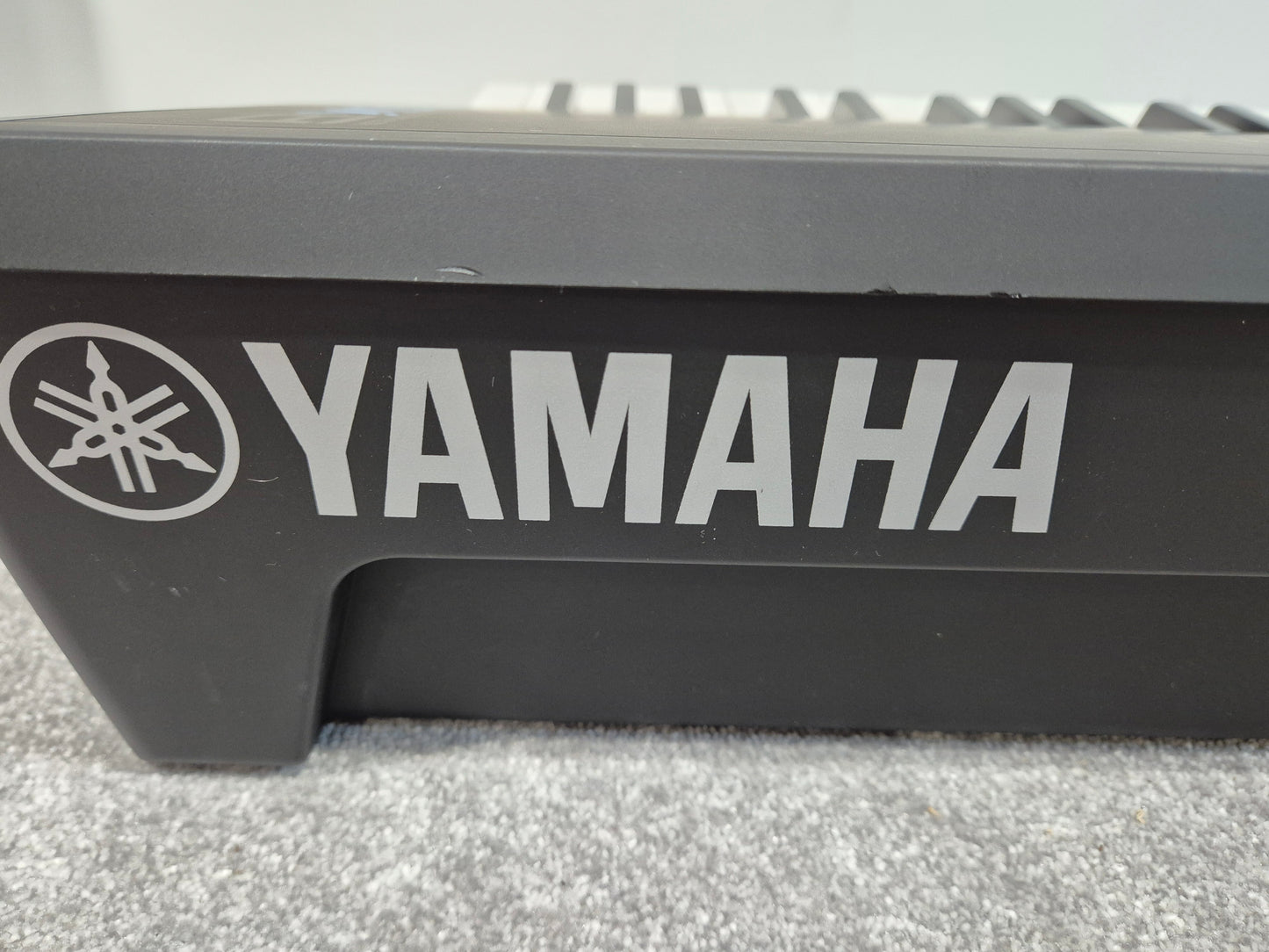 Yamaha MODX8 - 88-key Action Keyboard Synthesizer + Soft Bag