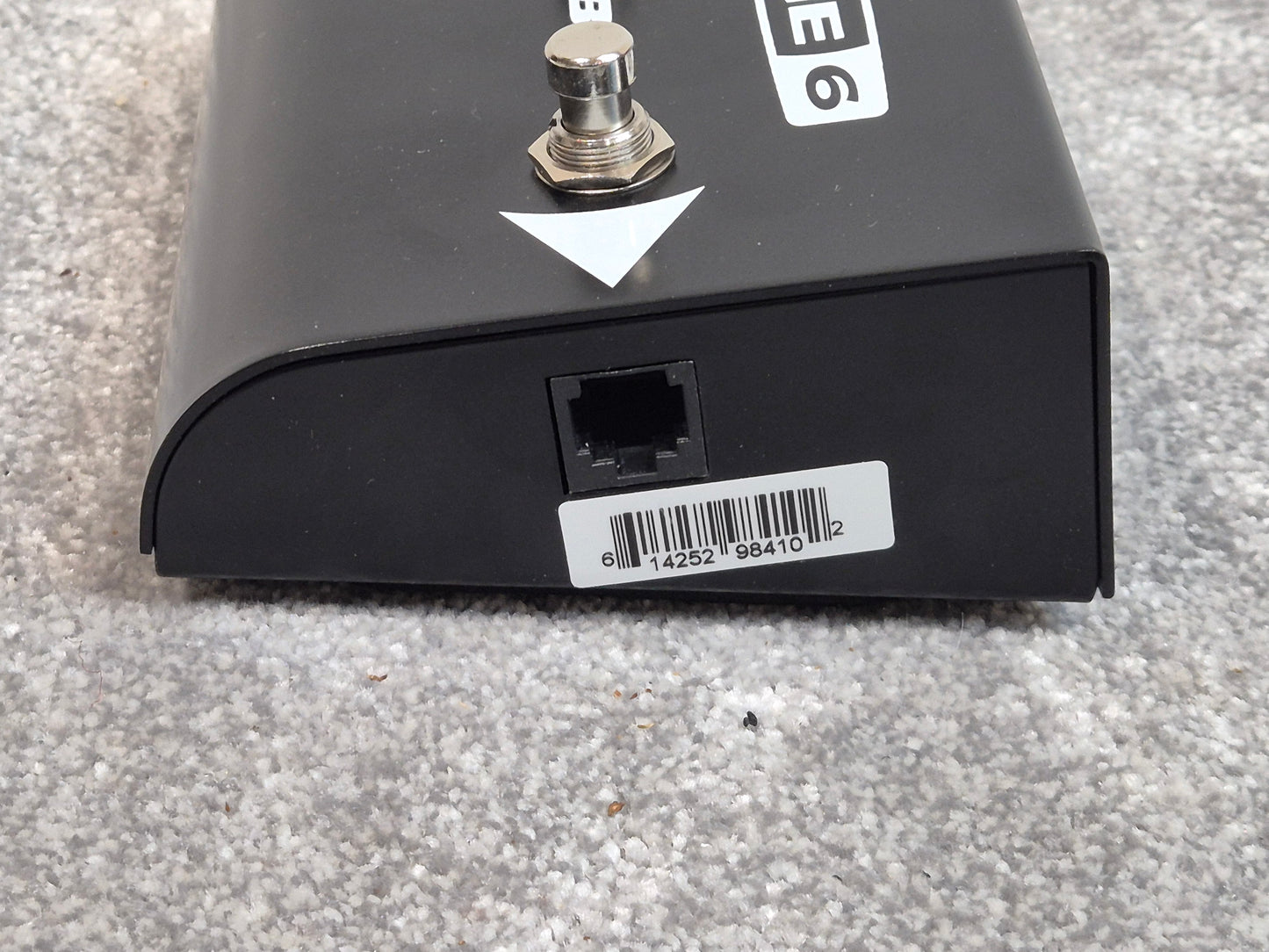 Line 6 FBV2 - Compact 4-Channel 2-Button Footswitch Controller