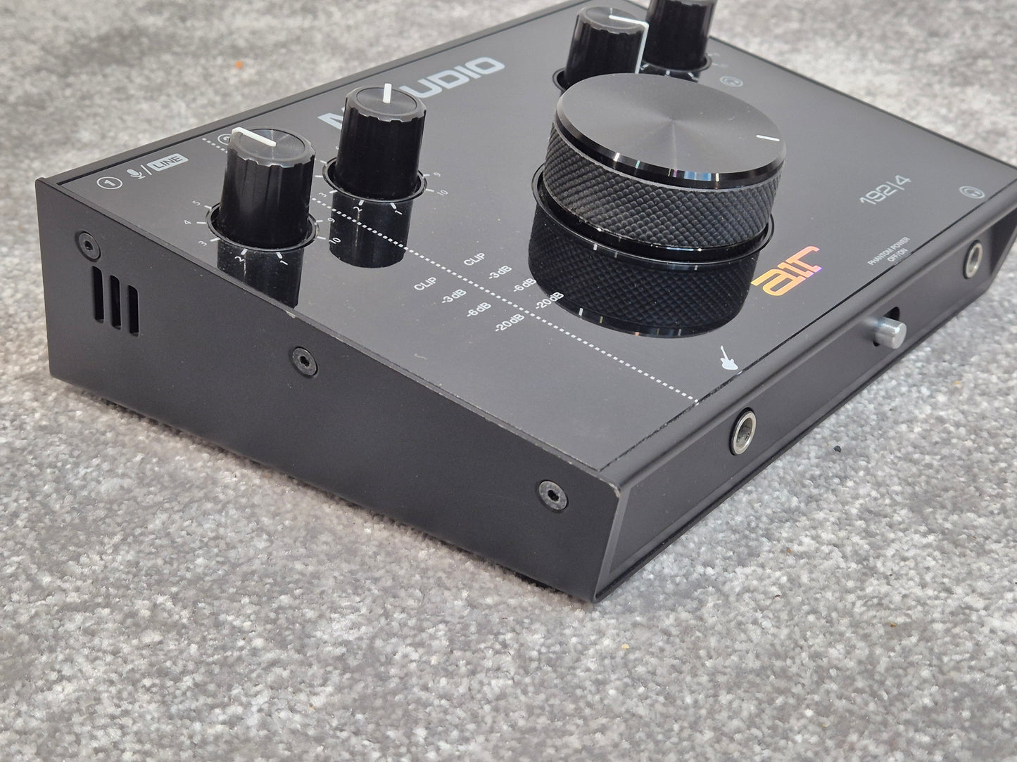 M-Audio AIR 192/4 - Audio Interface Designed for Recording, Podcasting and Streaming