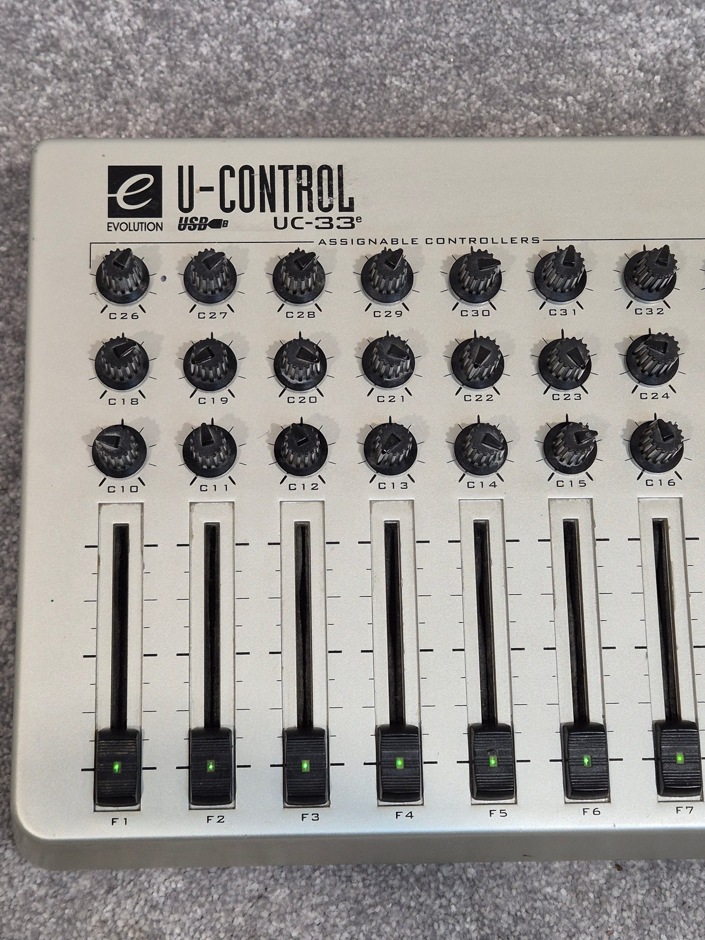 Evolution UC33 - PC/MIDI Hardware Controller