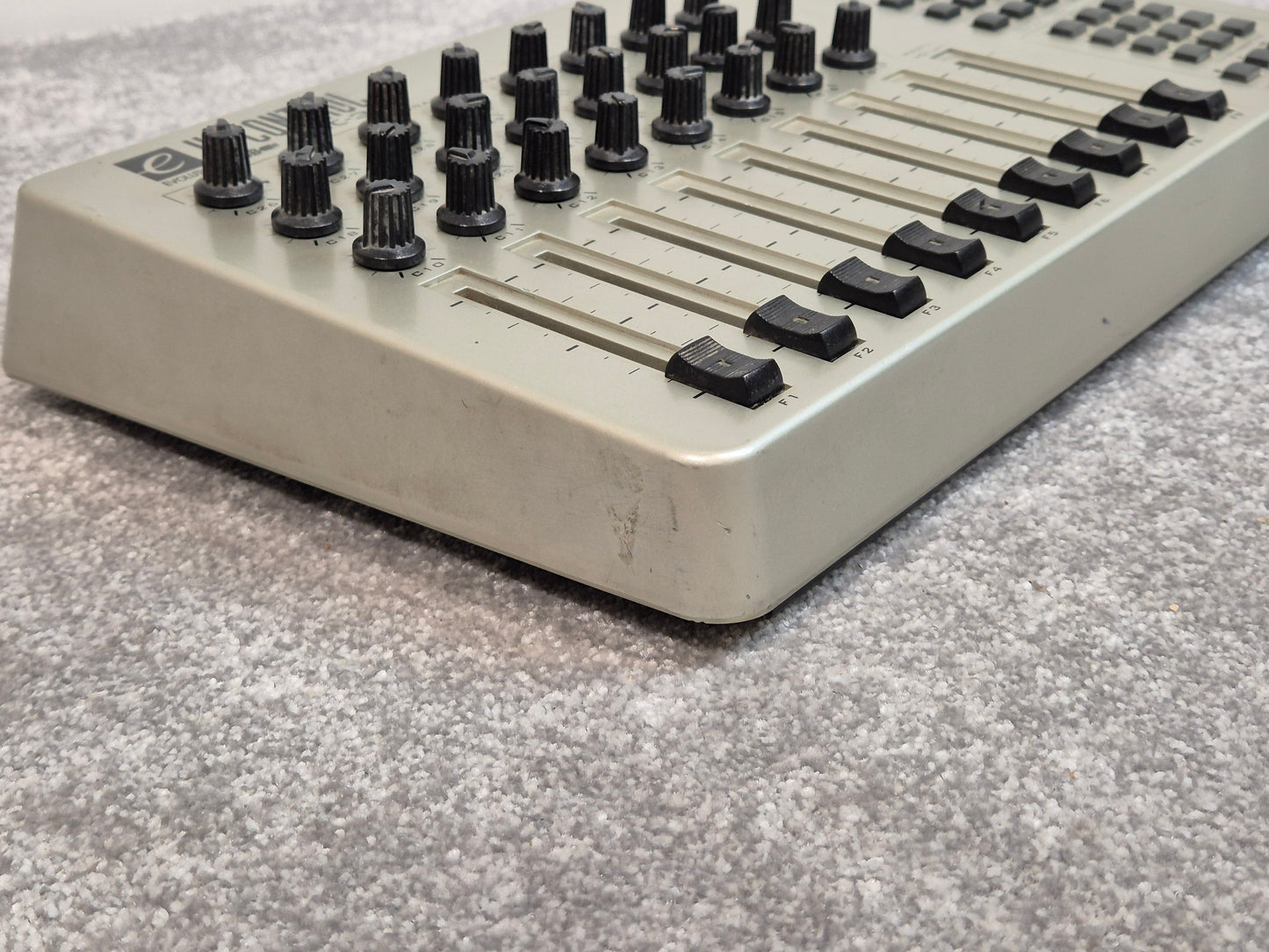 Evolution UC33 - PC/MIDI Hardware Controller