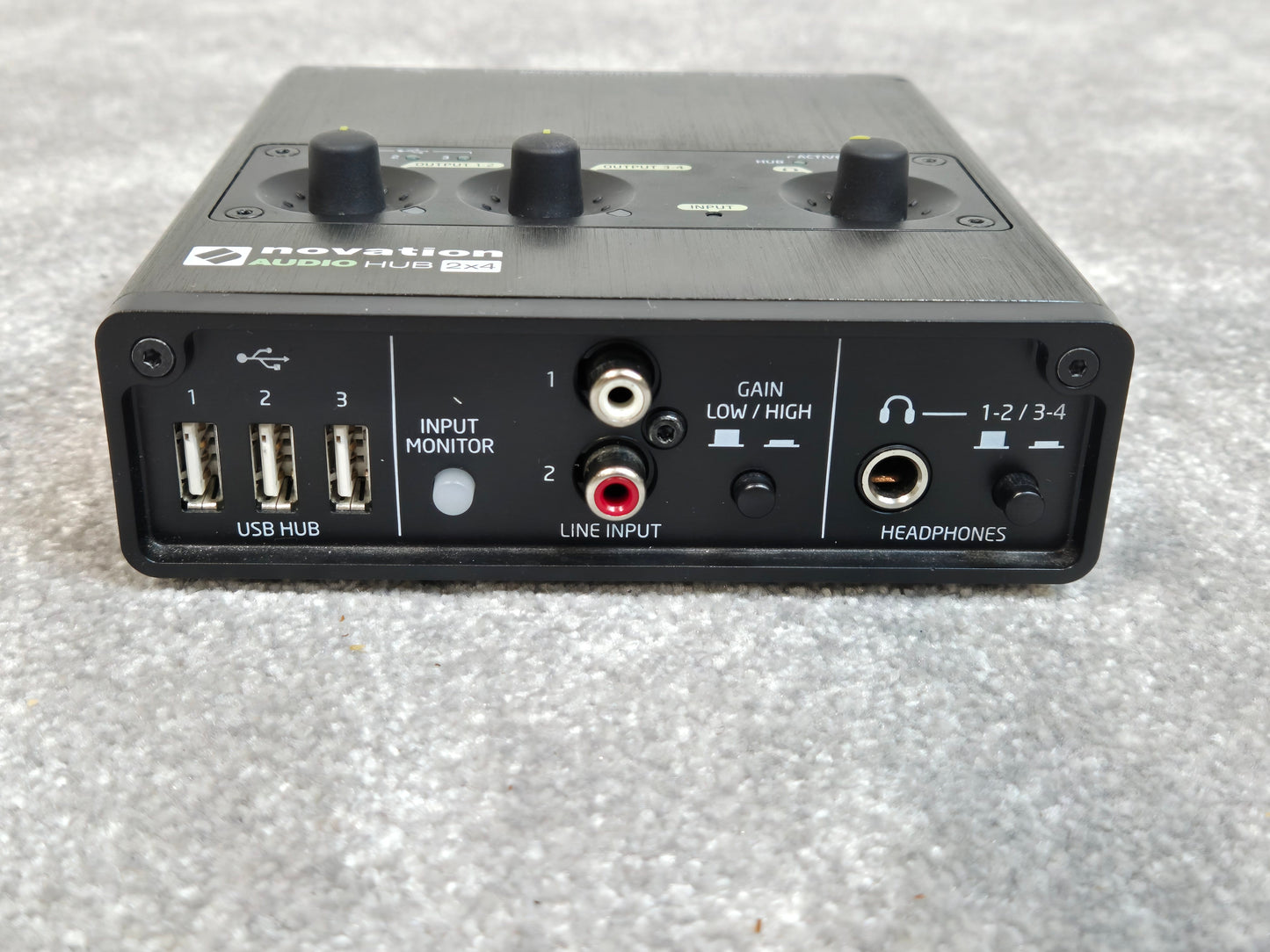 Novation Audio Hub 2x4 - Audio Interface