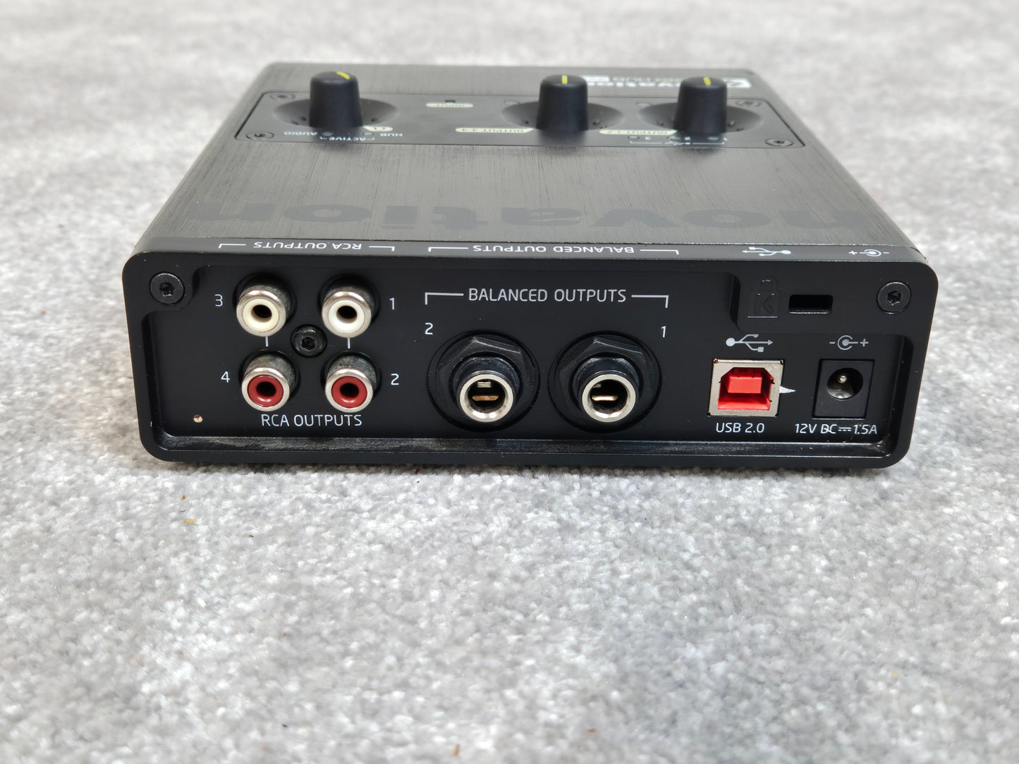 Novation Audio Hub 2x4 - Audio Interface