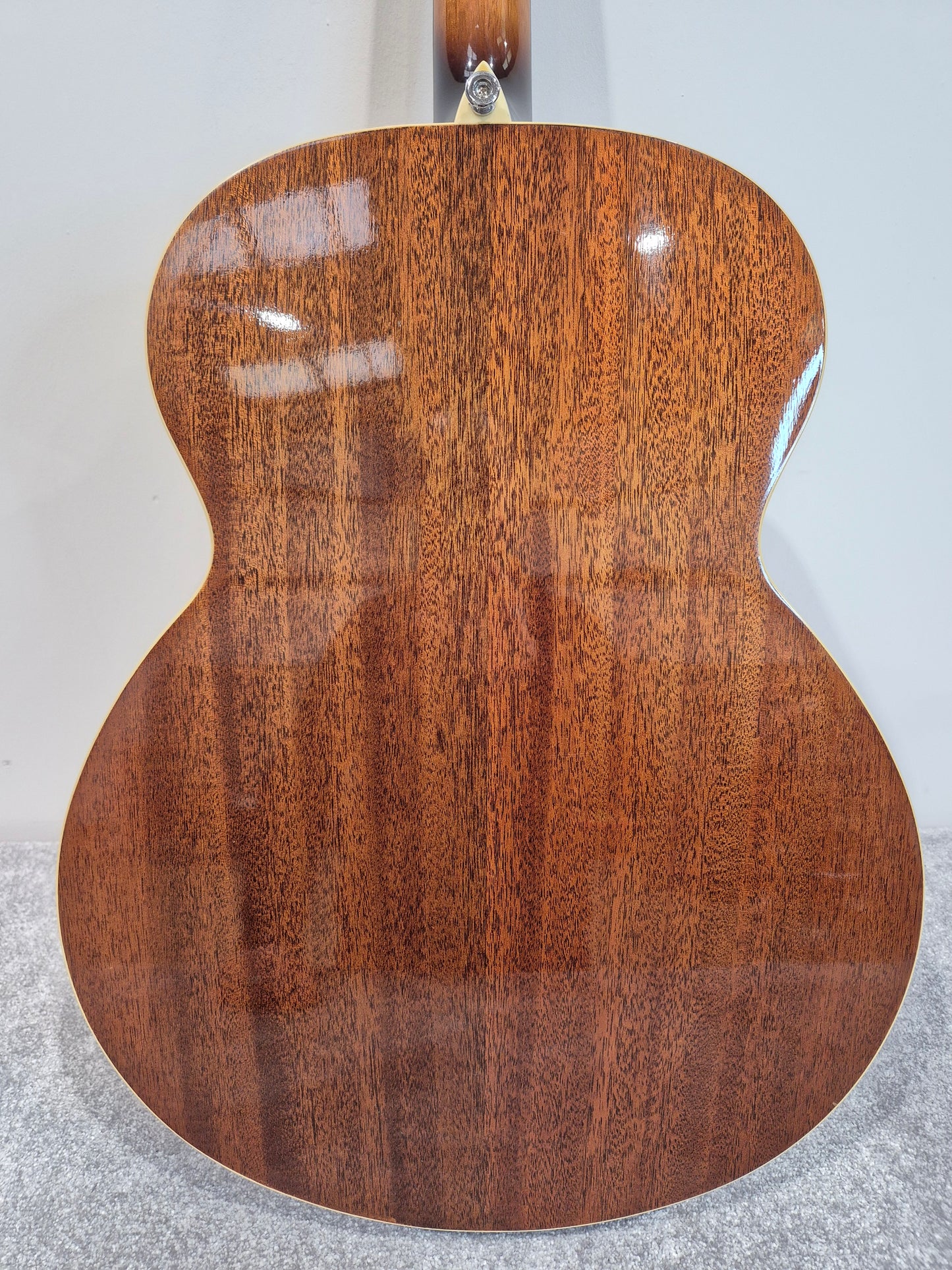 Epiphone SJ 15 NA - Semi Jumbo Acoustic Guitar w/ Soft Gig Bag