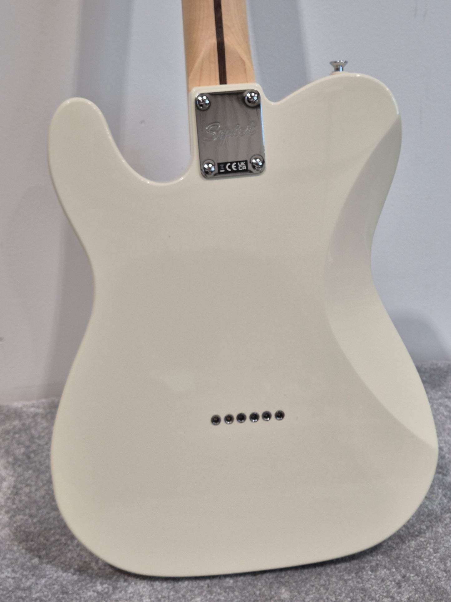 Squier Affinity Telecaster Electric Guitar - White w/ Soft Gig Bag