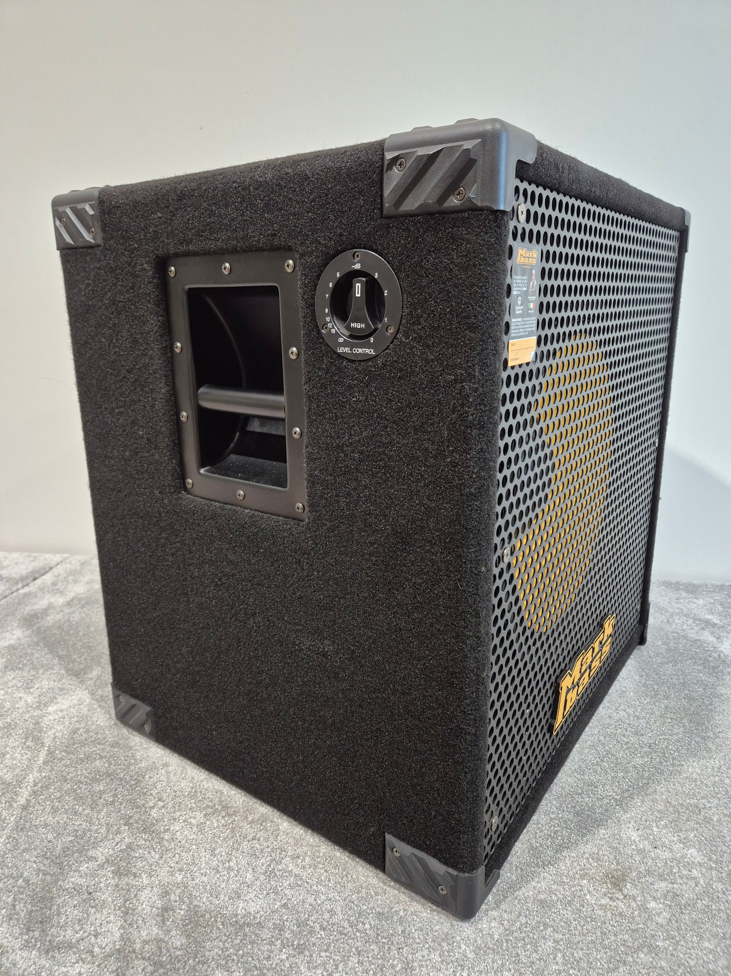 Markbass Standard 151HR - 400Watt Bass Speaker Cabinet