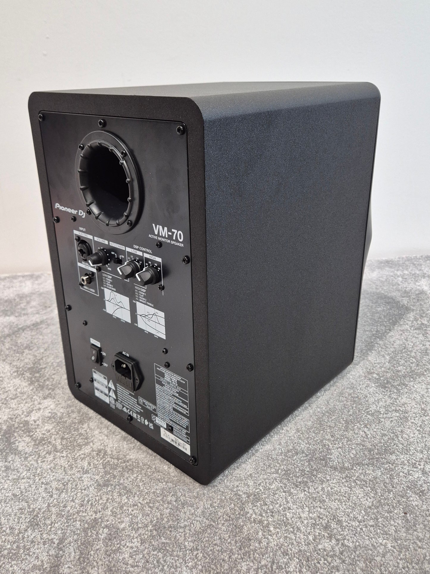 Pioneer DJ VM-70 - Bi-amp 2-way Active Speaker w/ Original Box