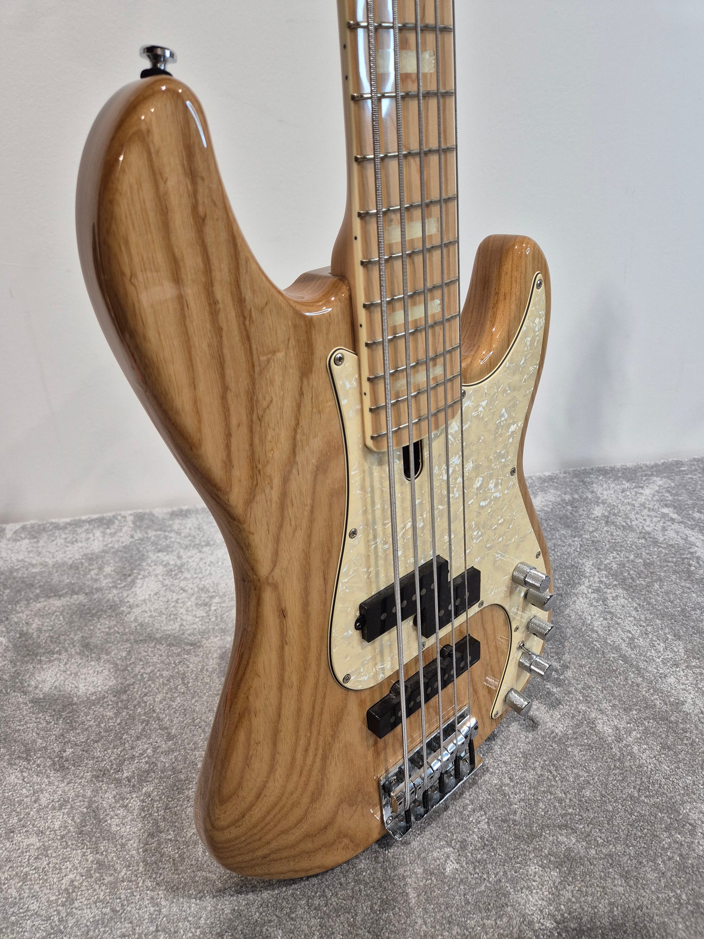 Sire Marcus Miller P7 - 5 String Bass Guitar w/ Hard Case