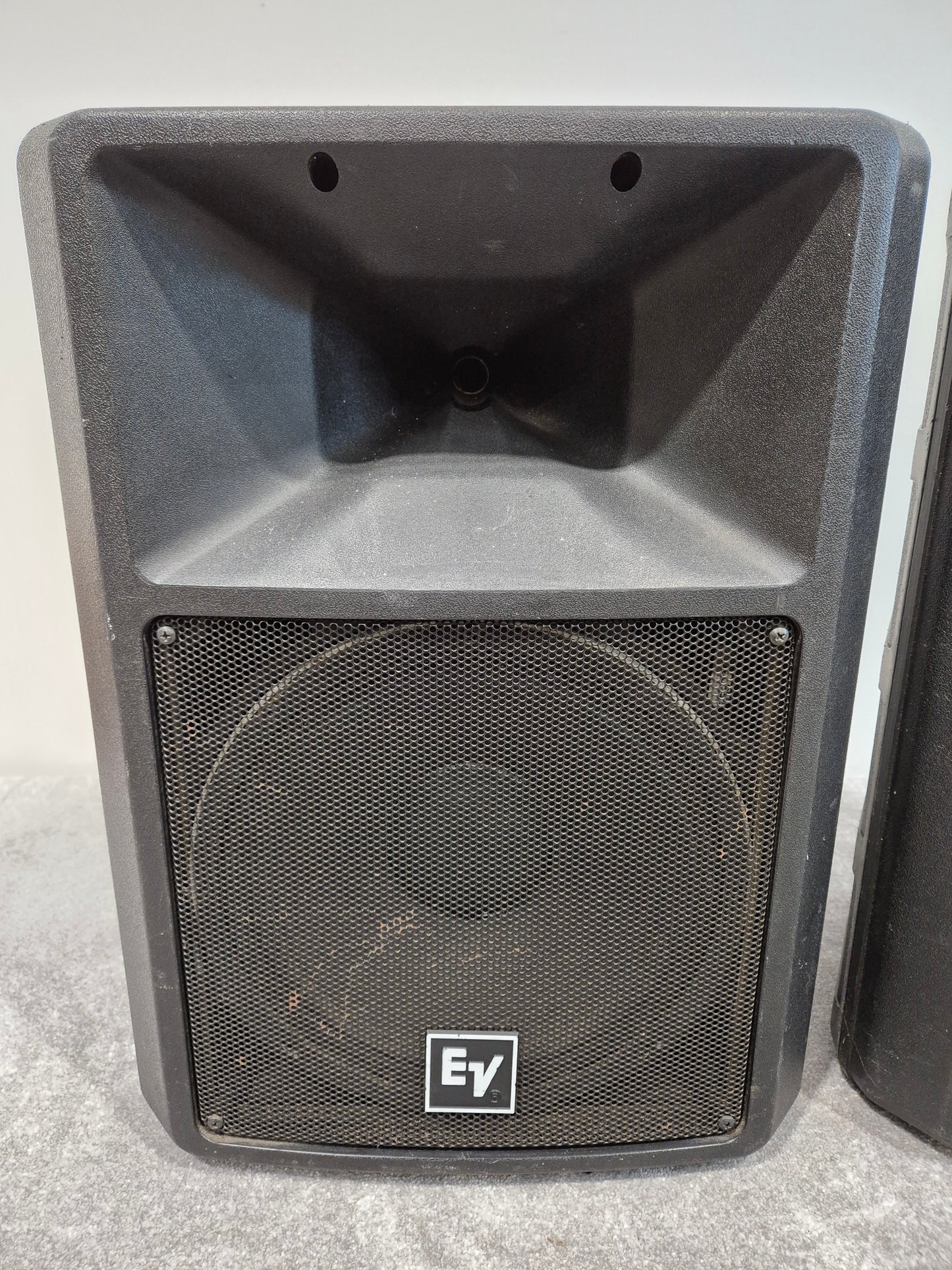 Electro Voice SX300 - Compact and Lightweight High-Power Speaker System - Pair