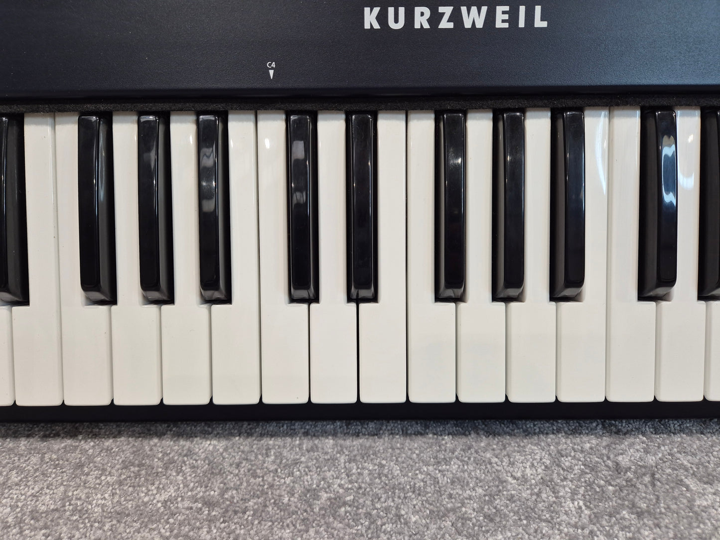 Kurzweil PC361 - 61-key Digital Workstation Synthesizer w/ Flight Case