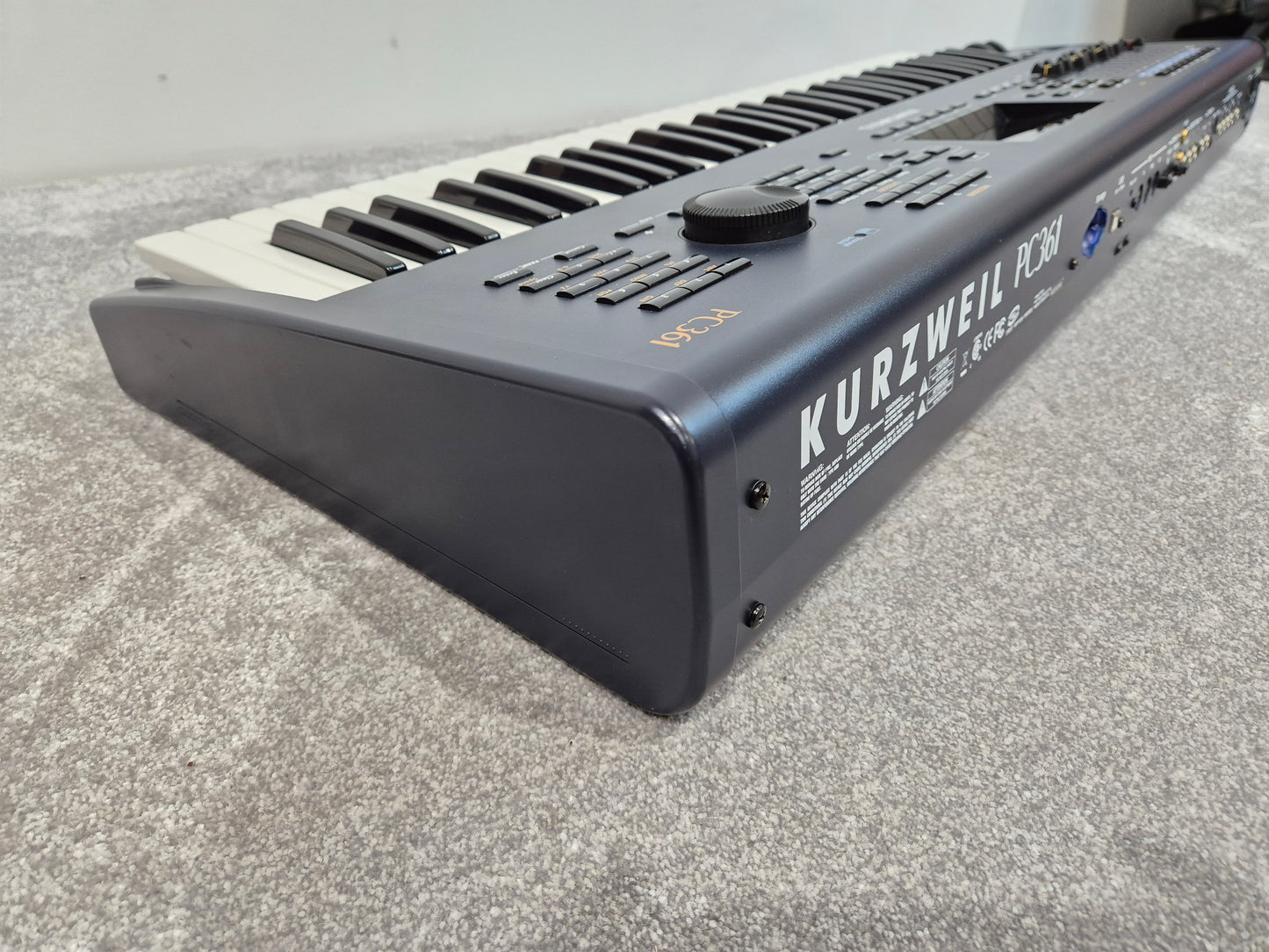 Kurzweil PC361 - 61-key Digital Workstation Synthesizer w/ Flight Case