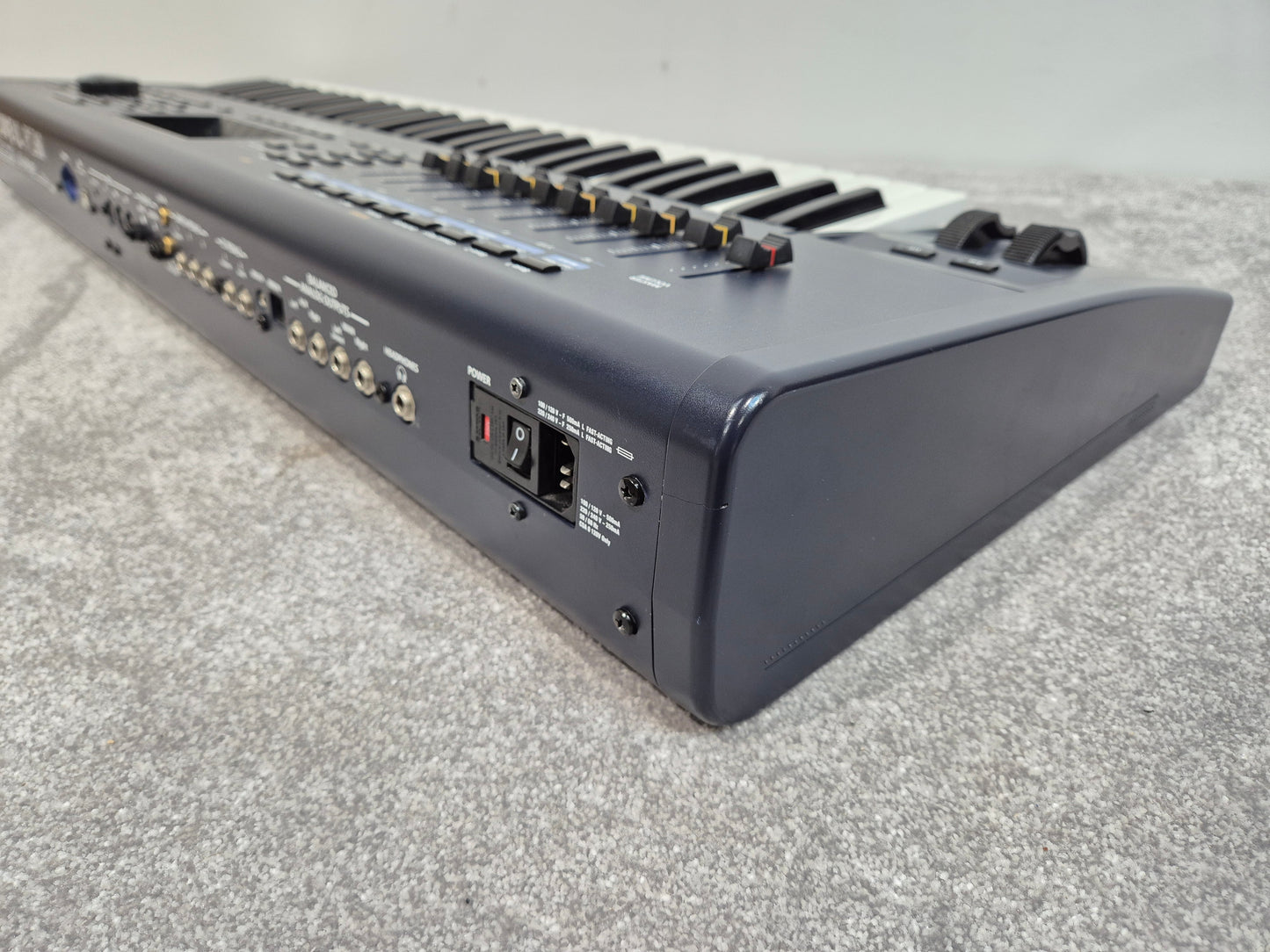 Kurzweil PC361 - 61-key Digital Workstation Synthesizer w/ Flight Case