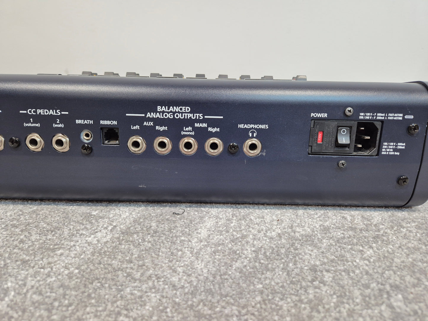 Kurzweil PC361 - 61-key Digital Workstation Synthesizer w/ Flight Case