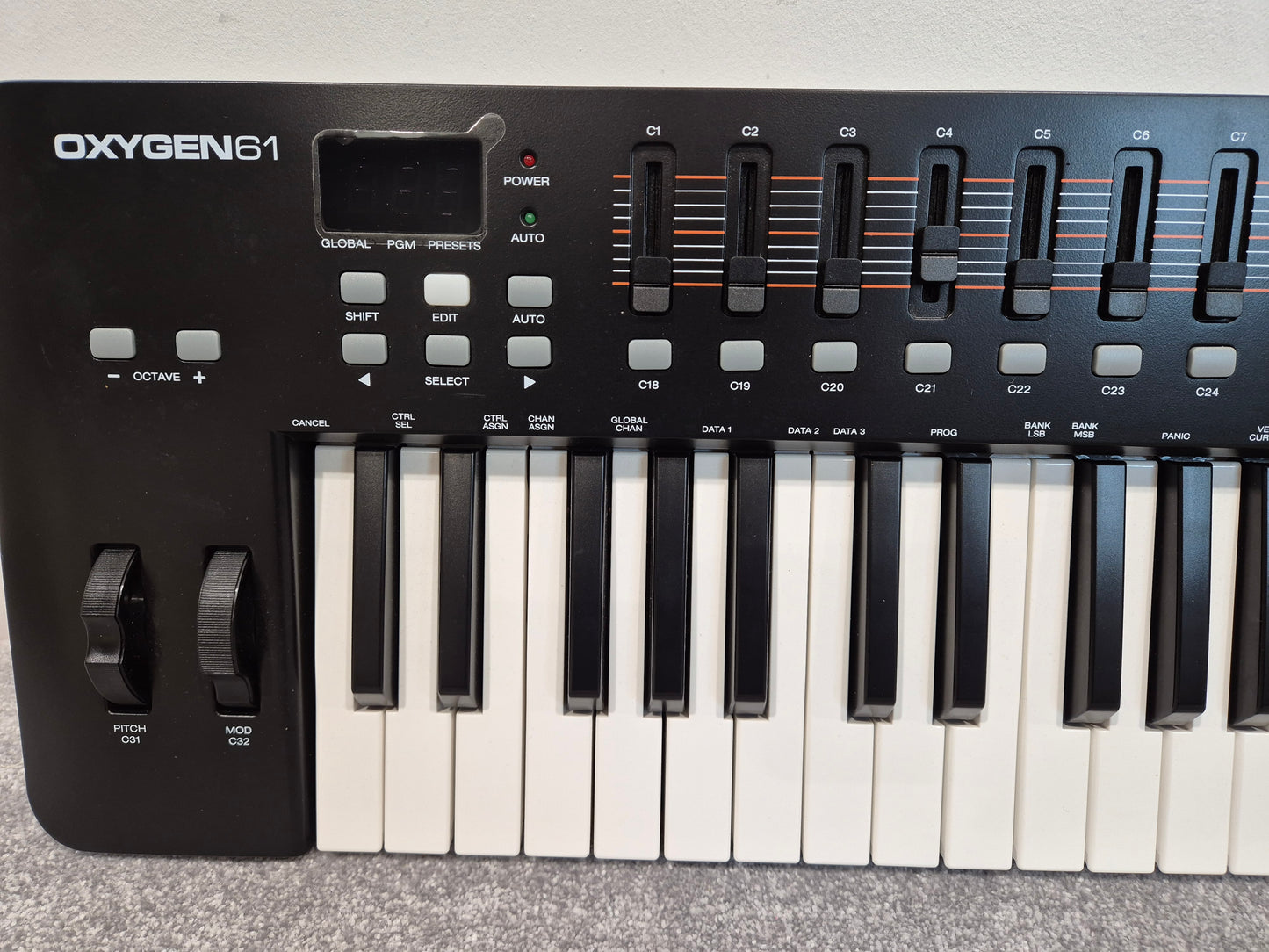 M-Audio Oxygen 61 Mk IV - USB MIDI Keyboard Controller