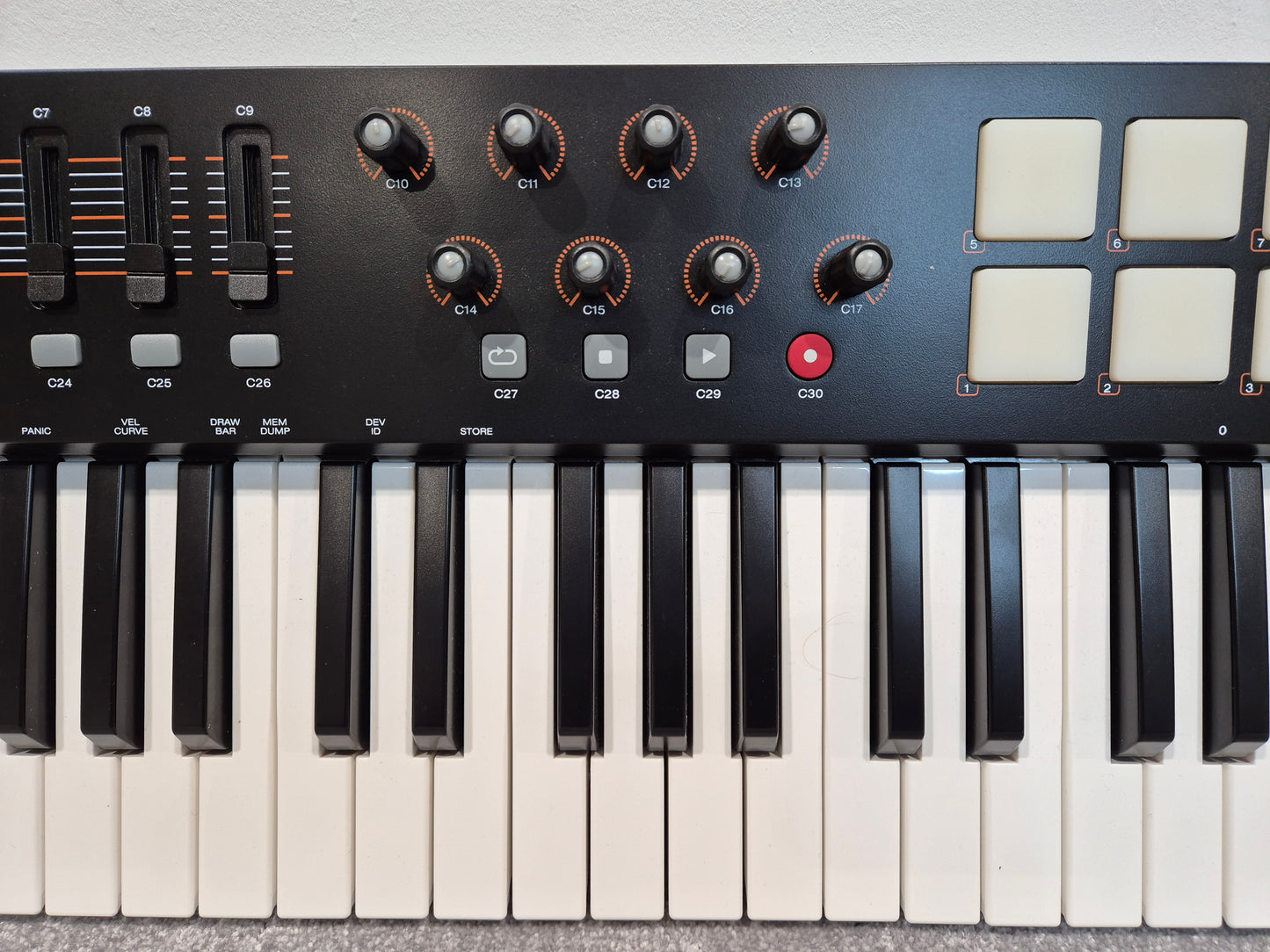M-Audio Oxygen 61 Mk IV - USB MIDI Keyboard Controller