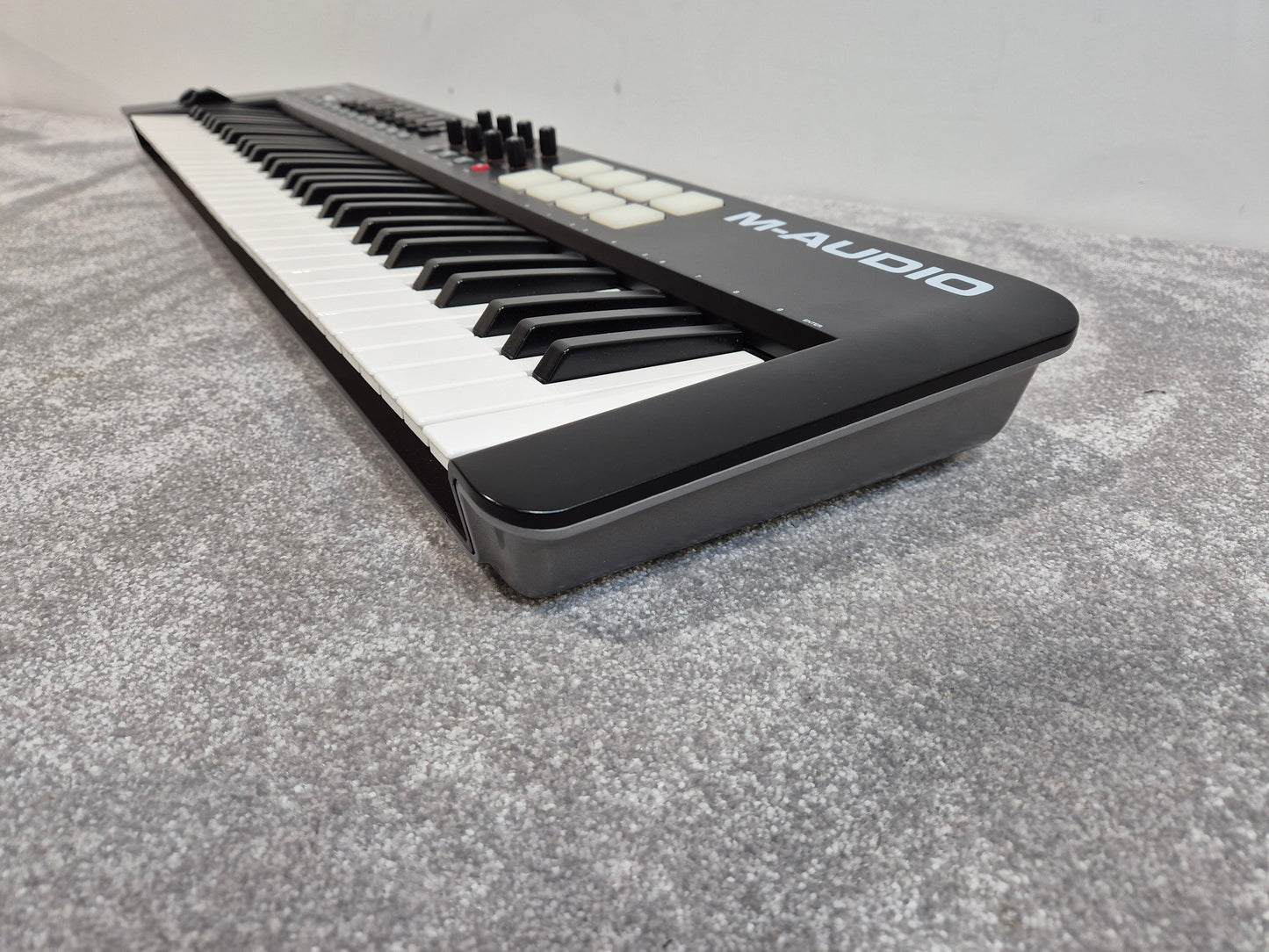 M-Audio Oxygen 61 Mk IV - USB MIDI Keyboard Controller