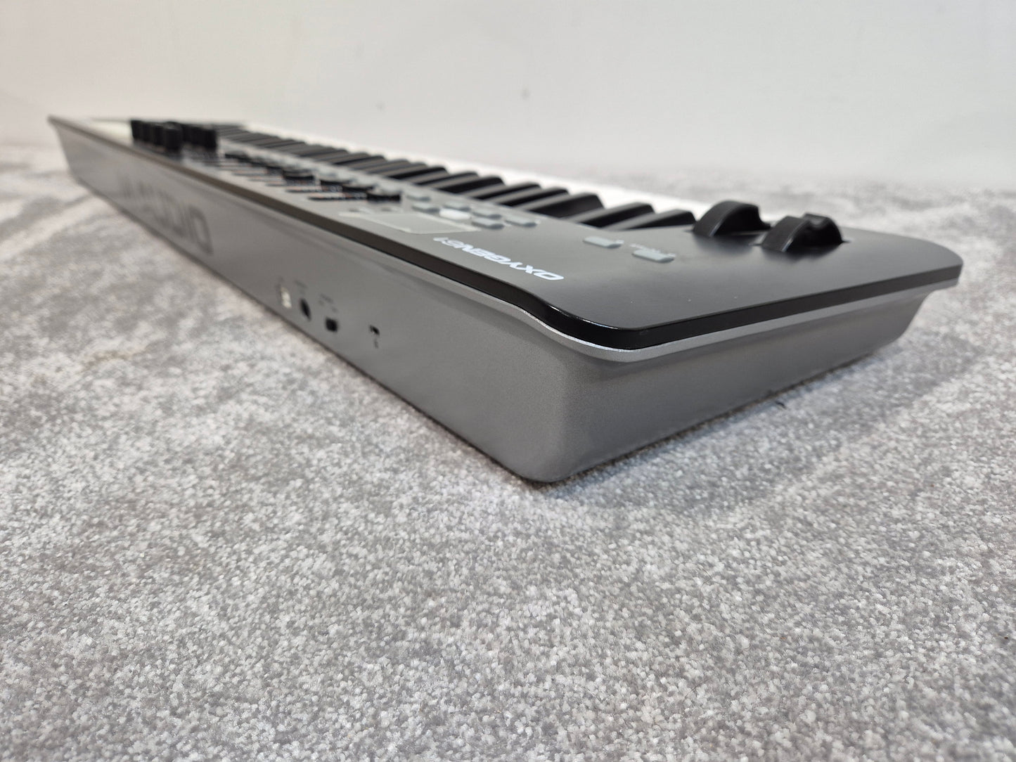 M-Audio Oxygen 61 Mk IV - USB MIDI Keyboard Controller
