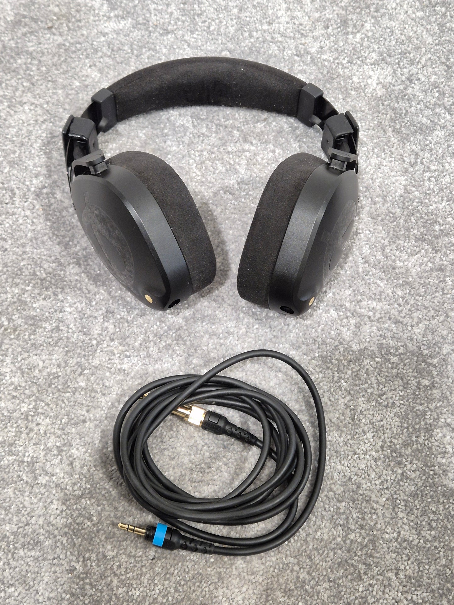Rode NTH-100 - Professional Over-Ear Headphones w/ Original Box