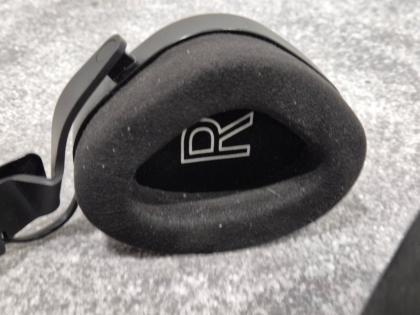 Rode NTH-100 - Professional Over-Ear Headphones w/ Original Box