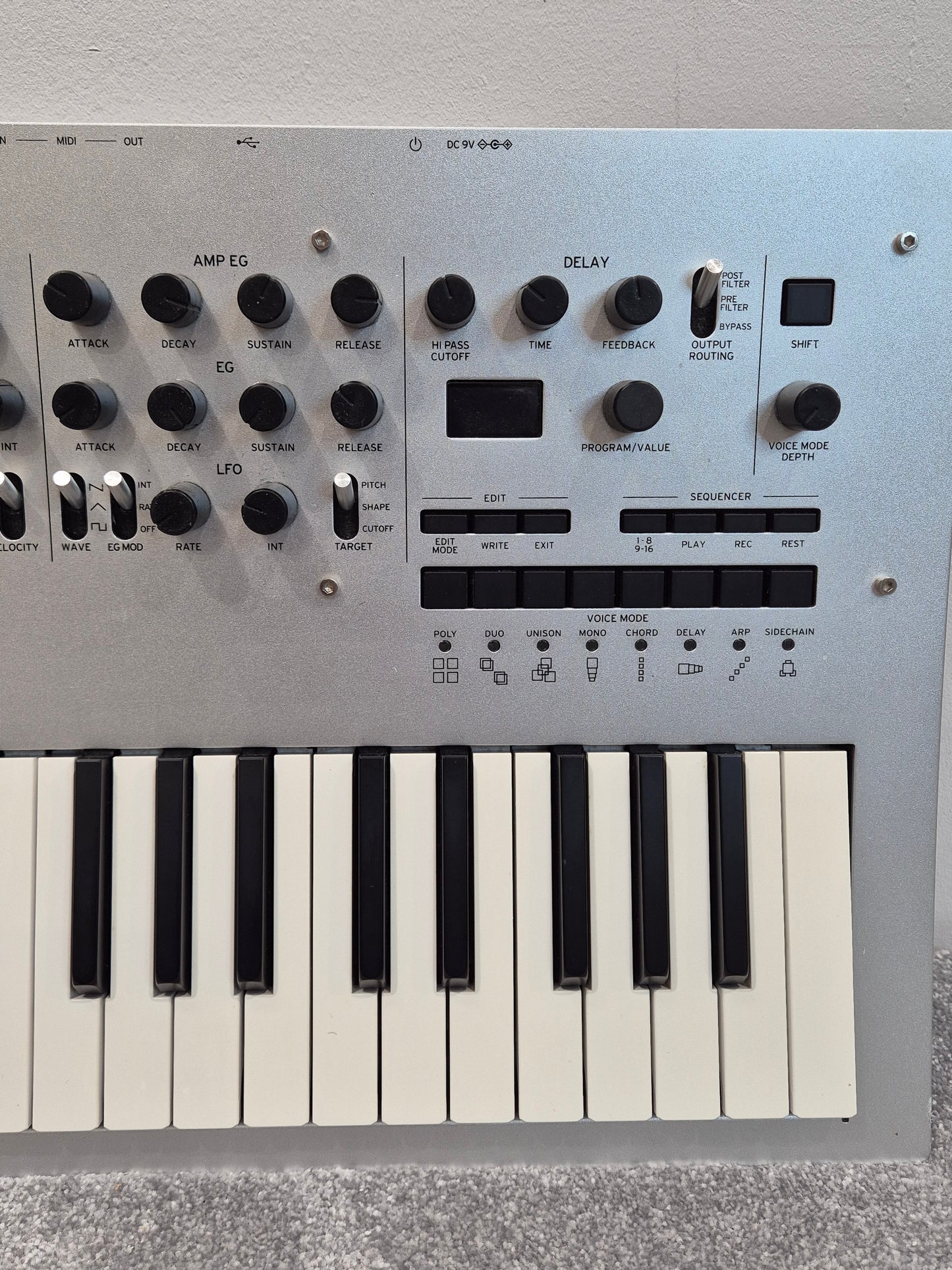 Korg Minilogue - Polyphonic Analog Synthesizer w/ Original Box
