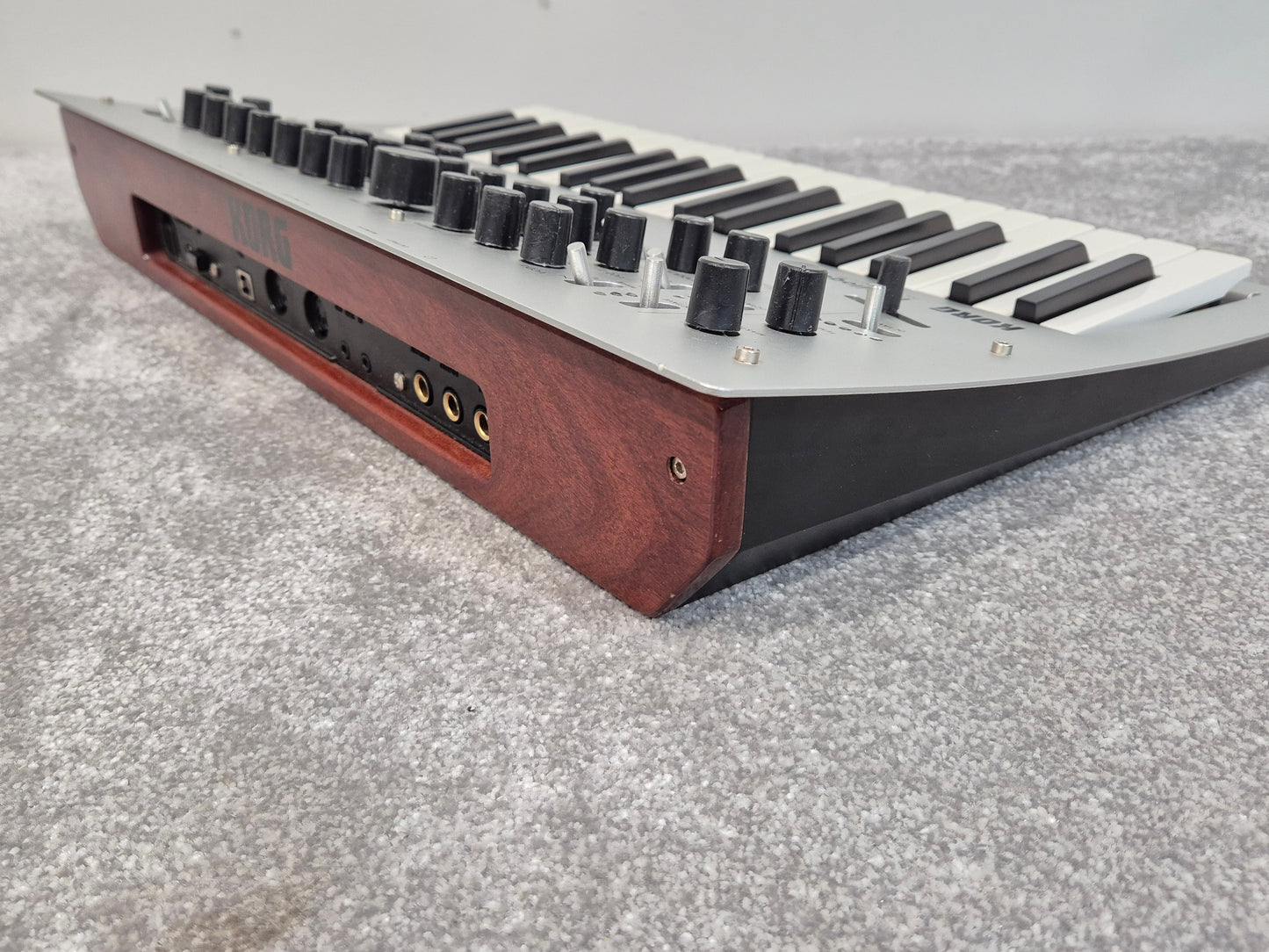 Korg Minilogue - Polyphonic Analog Synthesizer w/ Original Box
