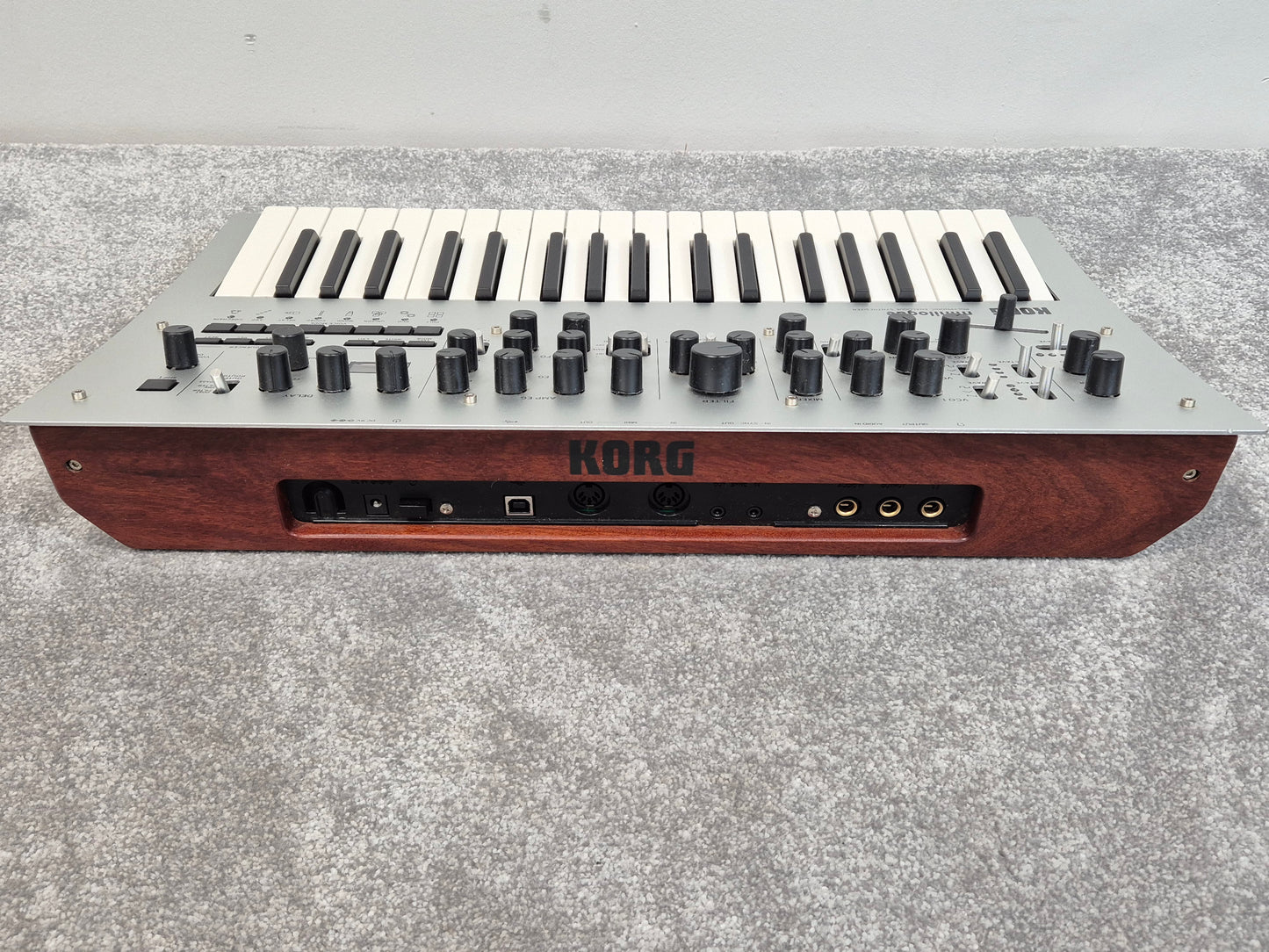 Korg Minilogue - Polyphonic Analog Synthesizer w/ Original Box