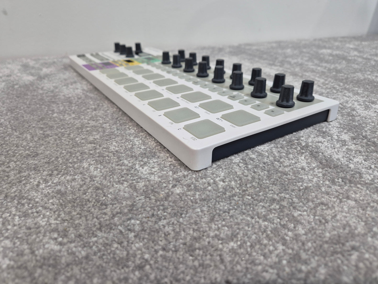 Arturia BeatStep Pro - Versatile Controller and Performance Sequencer