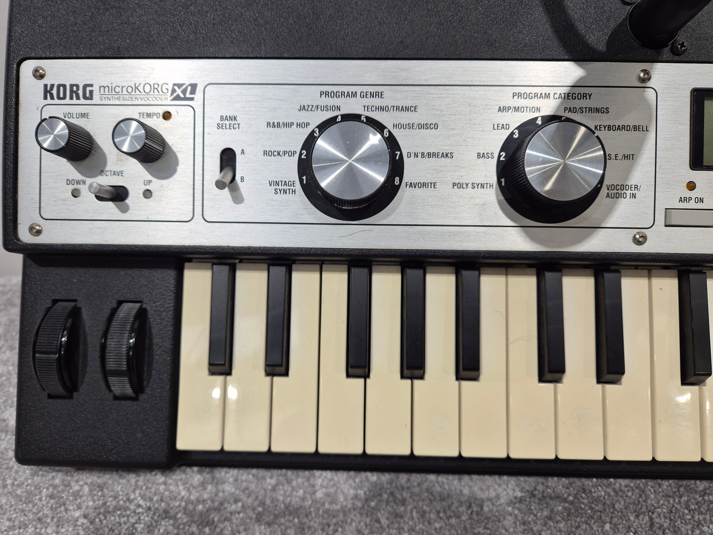Korg microKORG XL Professional Analogue Modelling Synthesizer with Vocoder