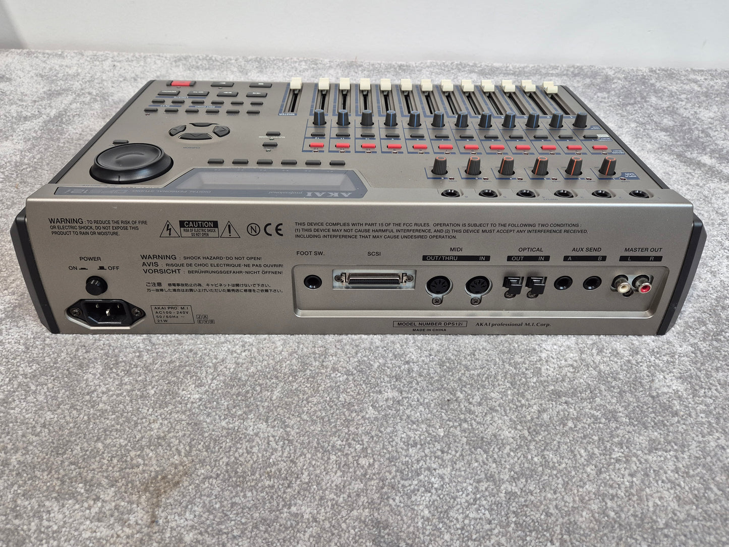Akai Professional DPS12i - Digital Personal Studio w/ Gator Hard Case