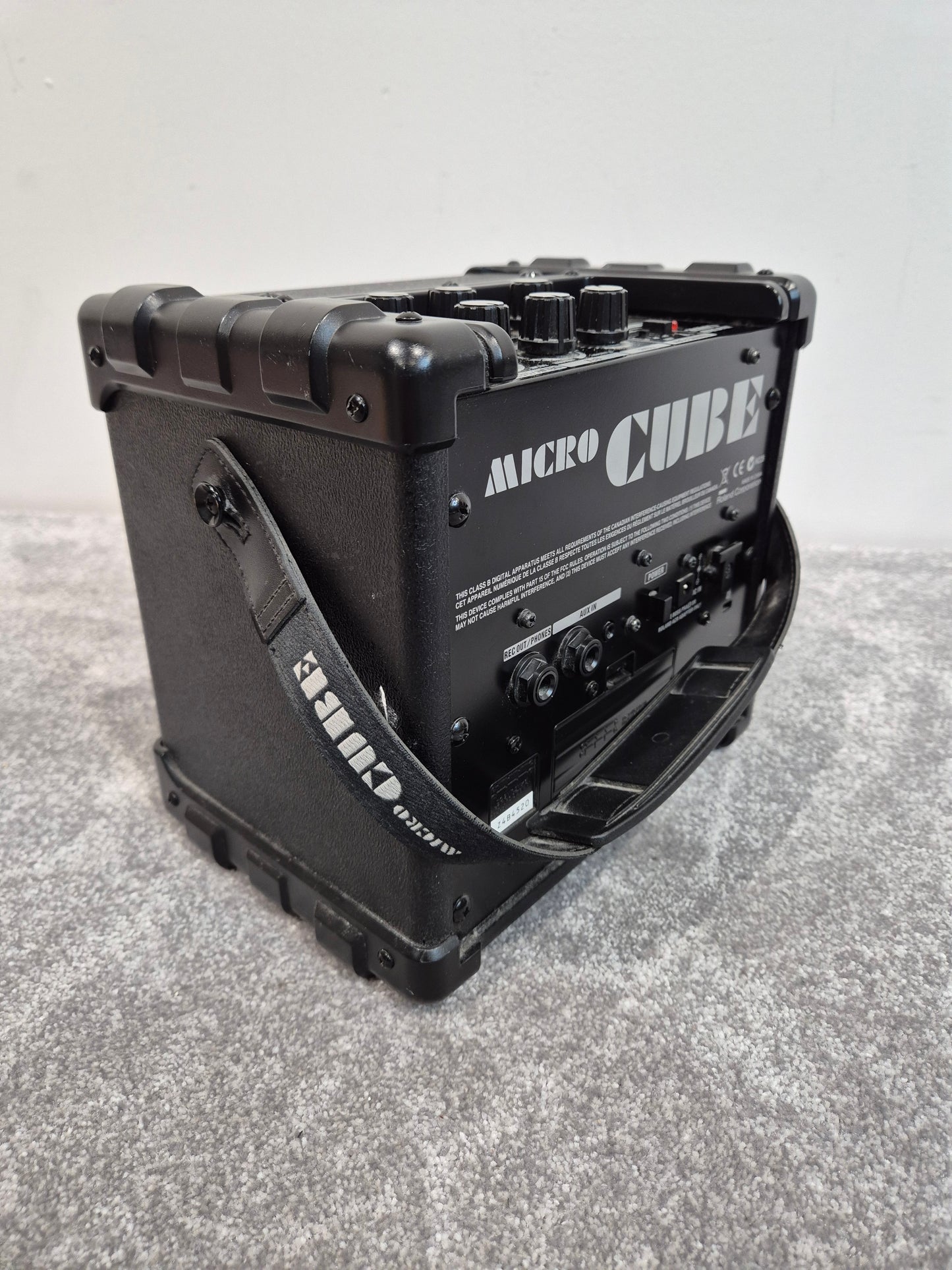 Roland Micro Cube - Portable Guitar Amplifier - Battery or Mains Power