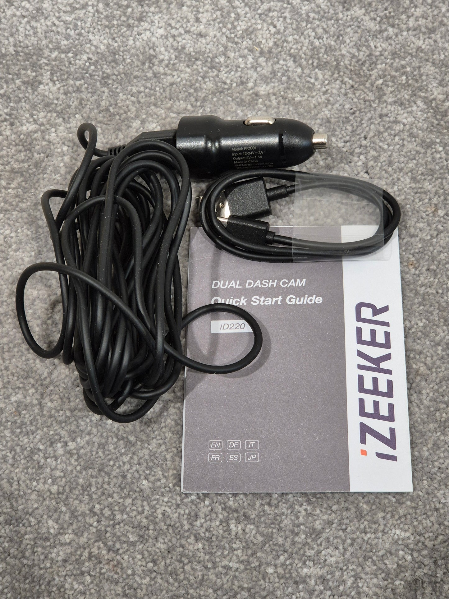 iZEEKER iD220- Dual Dash Camera - Open Box New