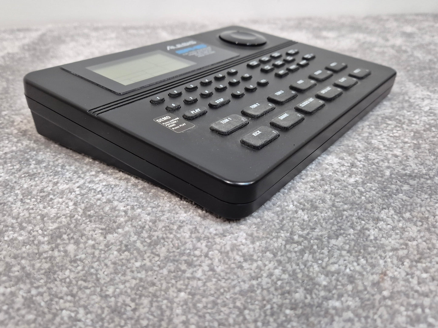 Alesis SR16 - Professional Sounds Drum Machine w/ Original Box