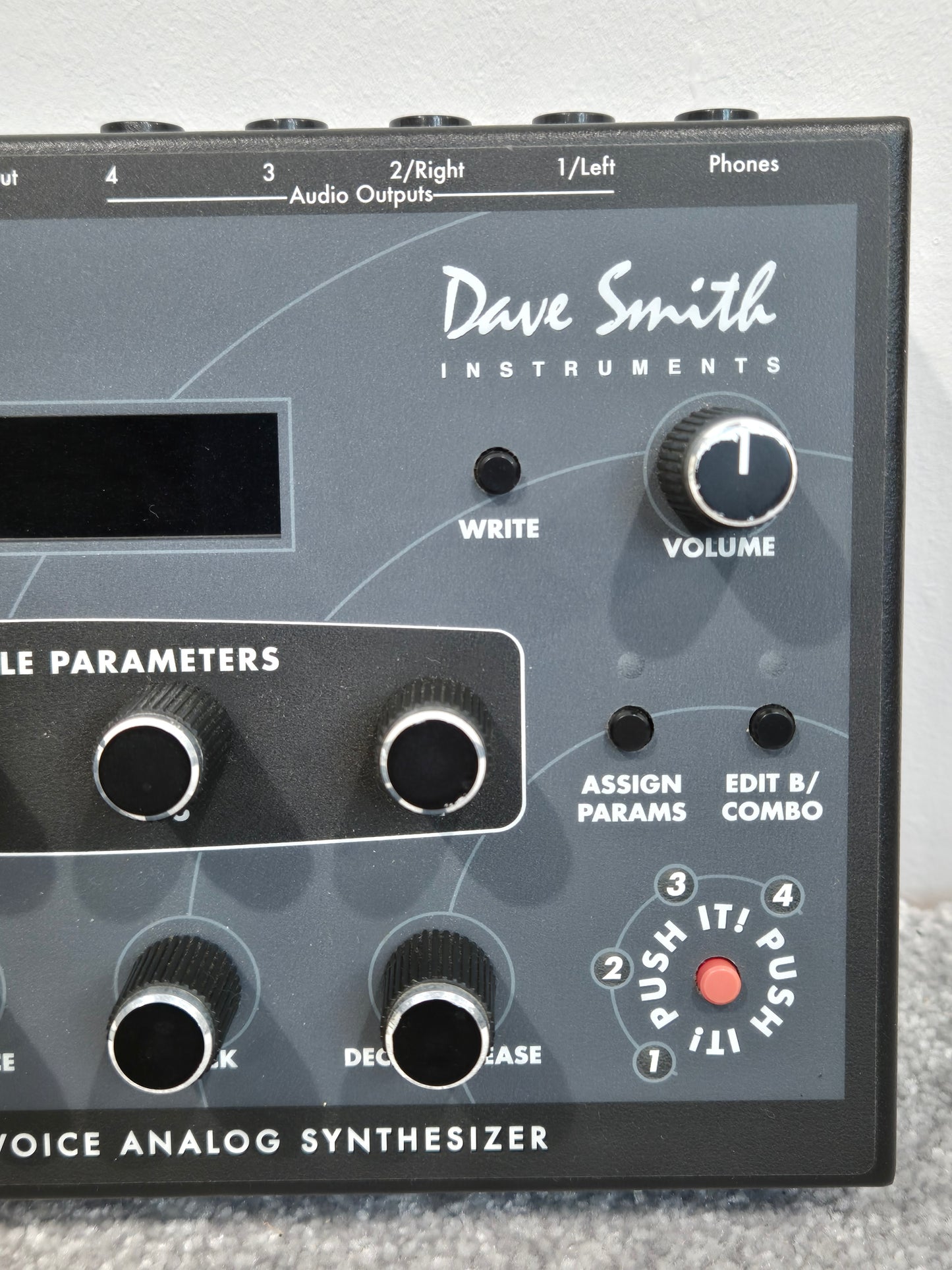 Dave Smith Tetra Synth - Analog Poly Synthesizer w/ Original Power Supply
