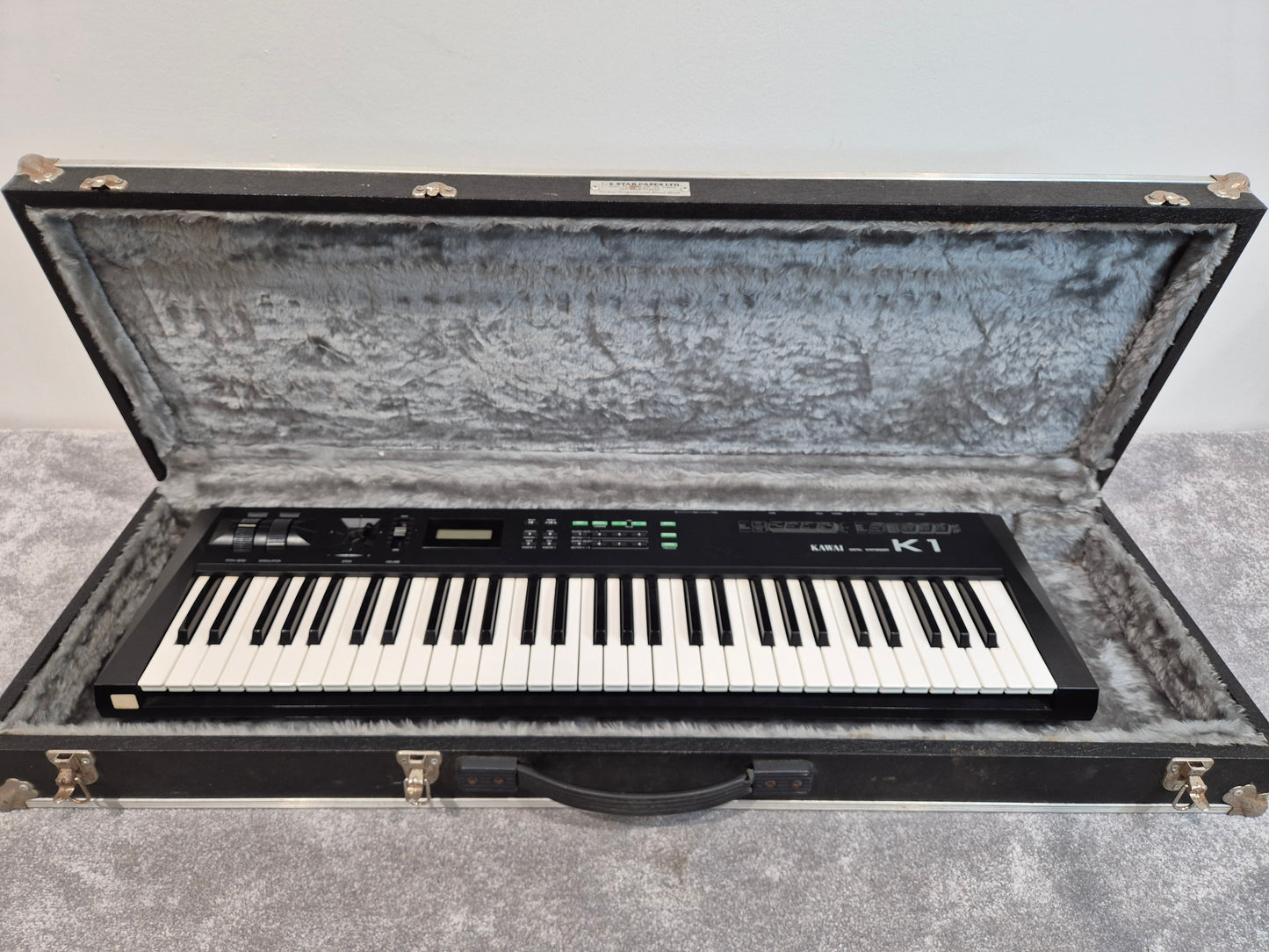 Kawai K1 - 61-key Synthesizer Keyboard Manufactured in 1988 w/ Flight Case