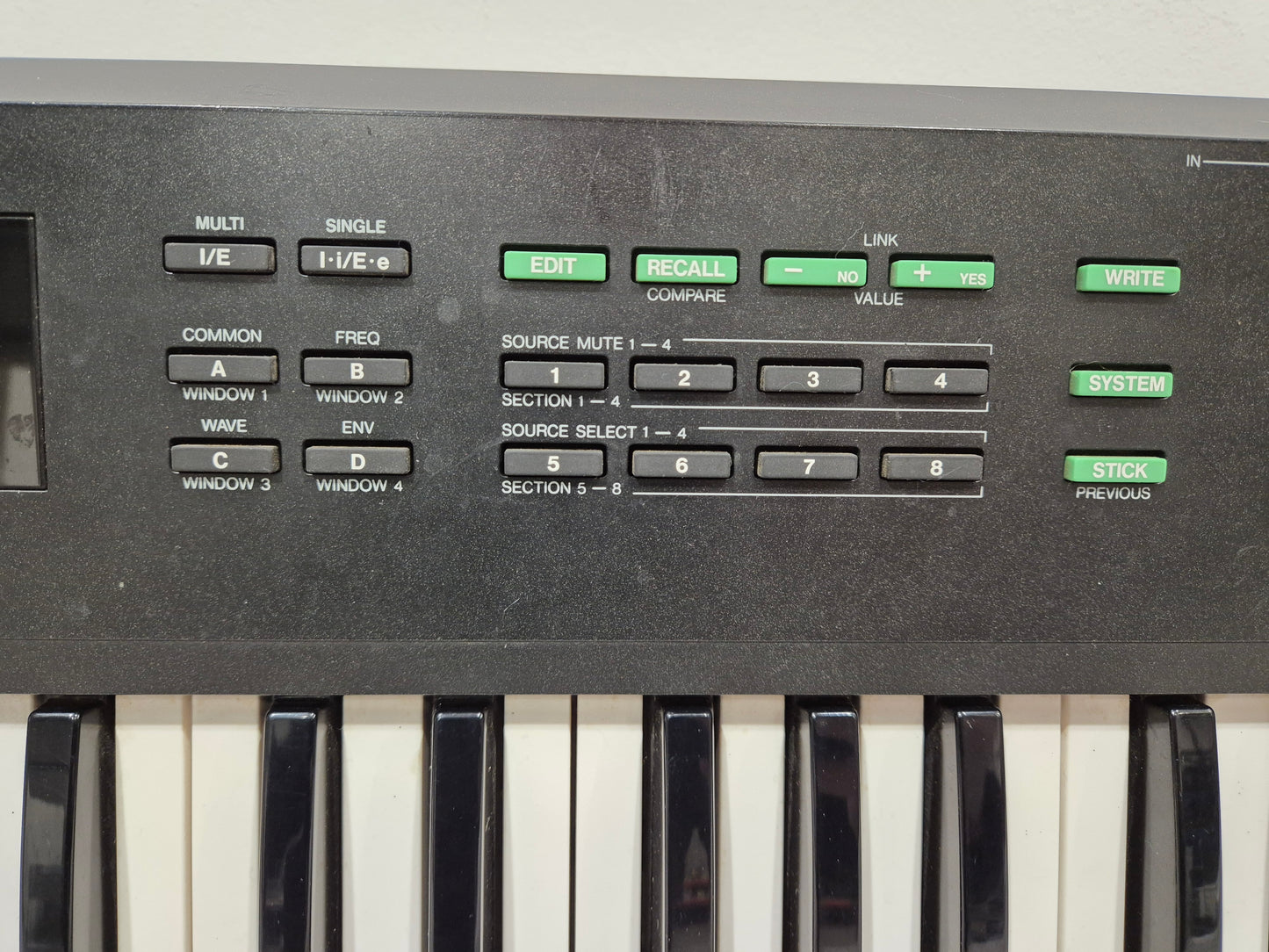 Kawai K1 - 61-key Synthesizer Keyboard Manufactured in 1988 w/ Flight Case