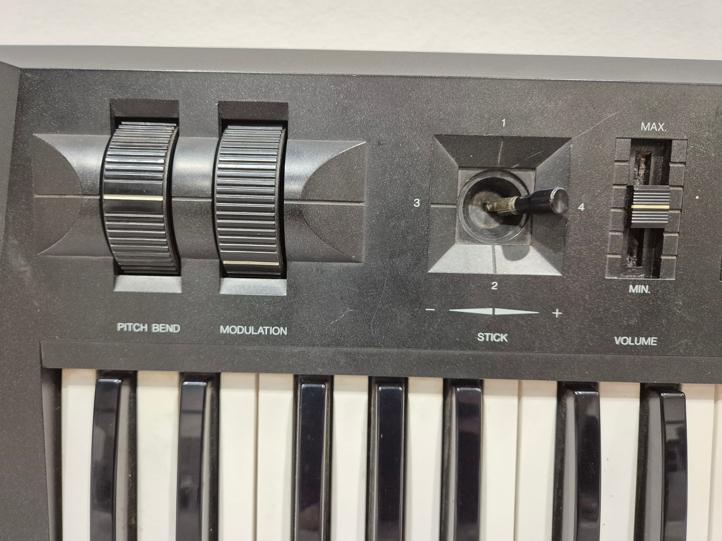 Kawai K1 - 61-key Synthesizer Keyboard Manufactured in 1988 w/ Flight Case