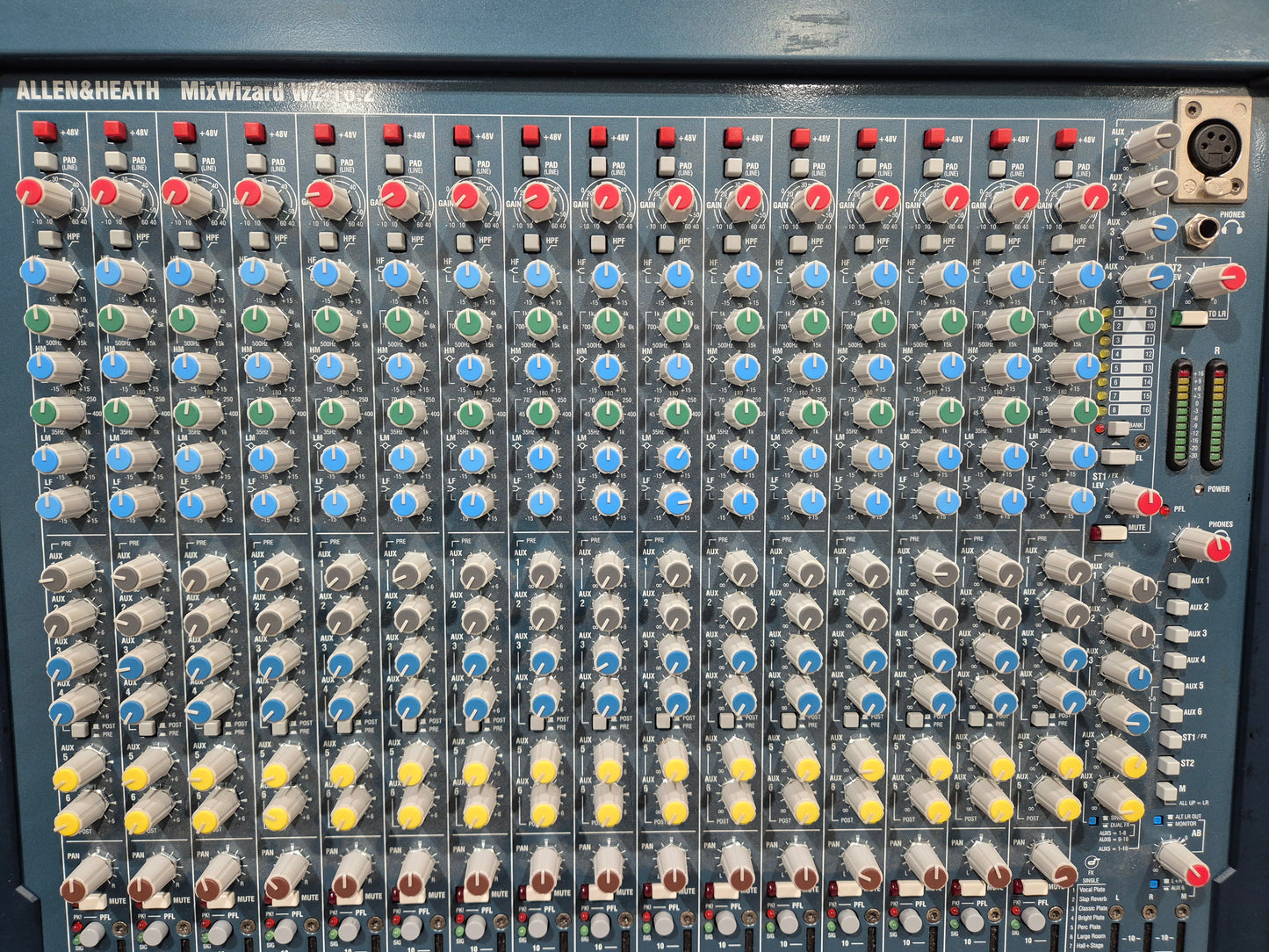 Allen & Heath Mix Wizard WZ3 16:2 - Professional Analog Mixer w/ Flight Case