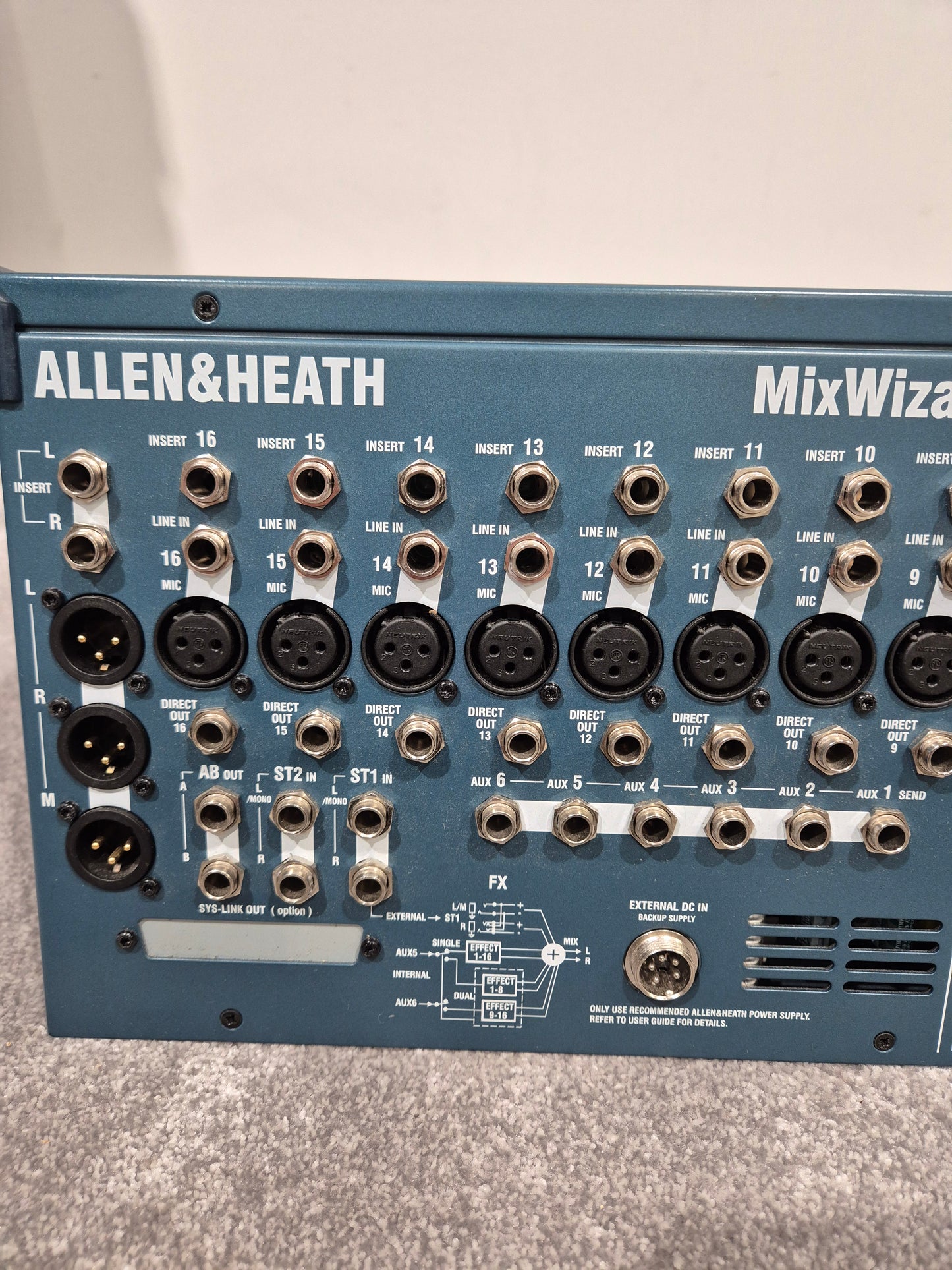 Allen & Heath Mix Wizard WZ3 16:2 - Professional Analog Mixer w/ Flight Case