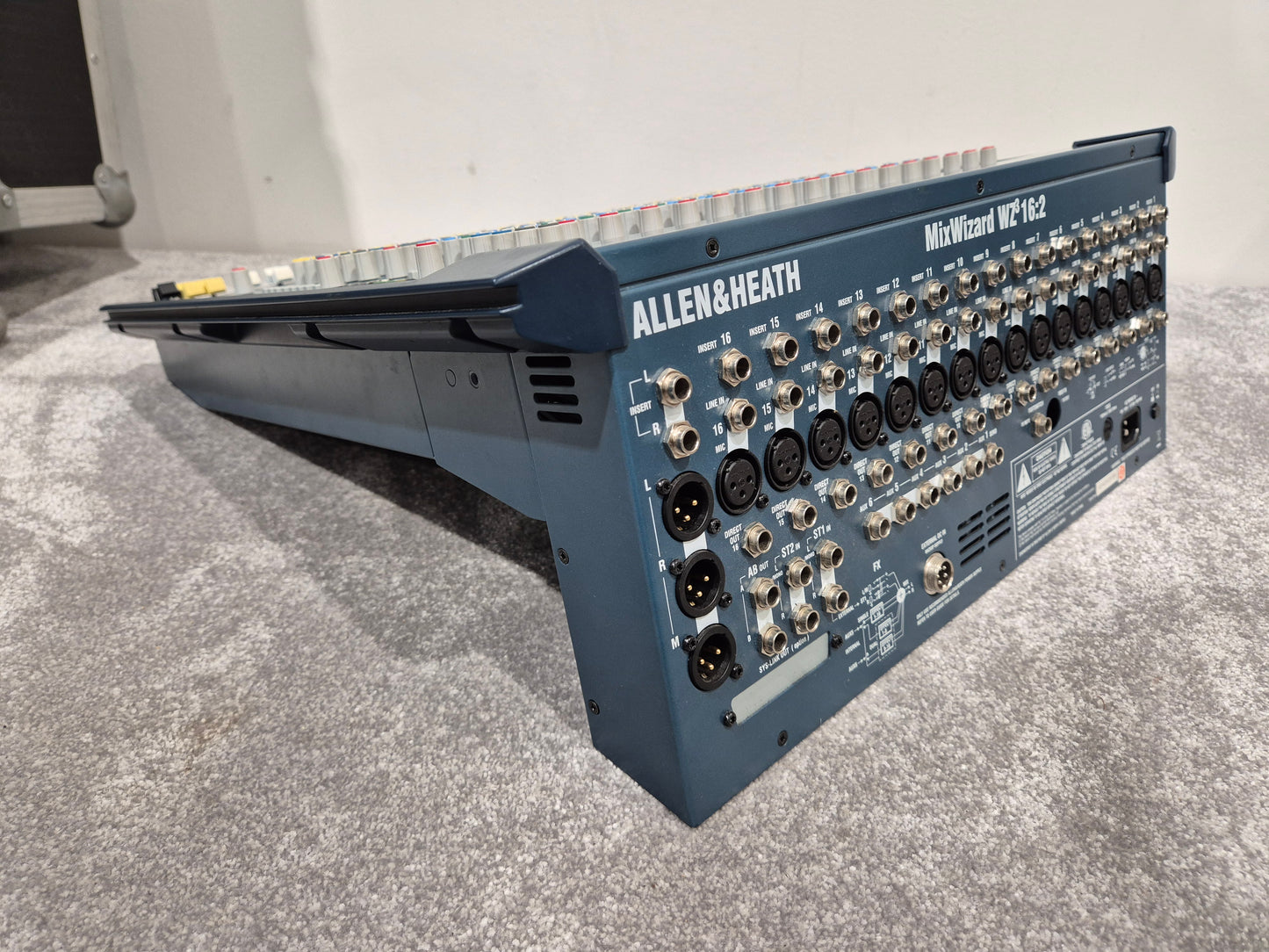 Allen & Heath Mix Wizard WZ3 16:2 - Professional Analog Mixer w/ Flight Case