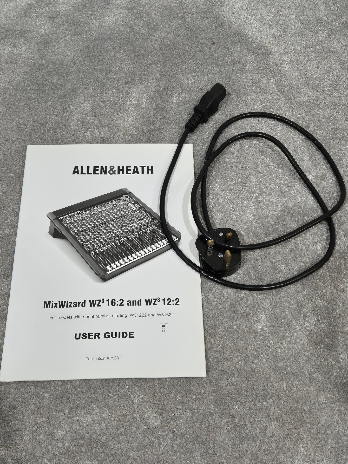 Allen & Heath Mix Wizard WZ3 16:2 - Professional Analog Mixer w/ Flight Case