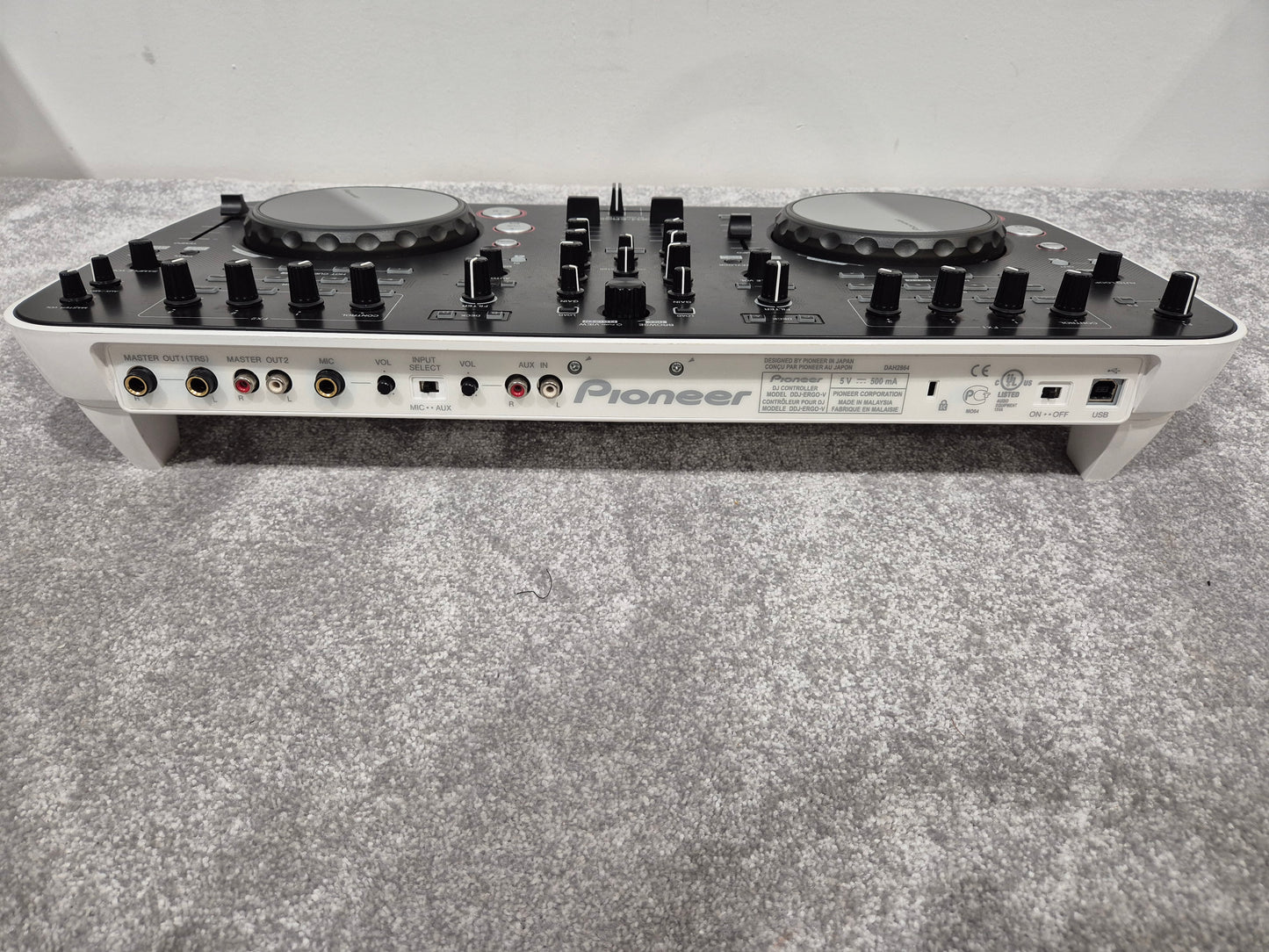 Pioneer DDJ-Ergo - Two-Channel DJ Controller w/ Hard Case