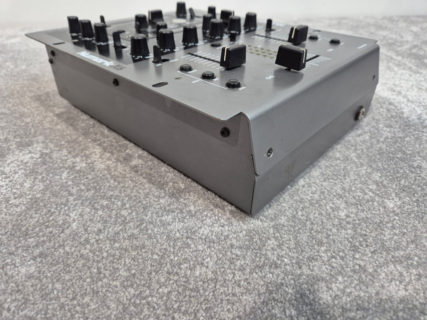 Numark X6 DJ Controller - 4-Channel, Touch-Sensitive Jog Wheels - Very Good w/ Power Supply