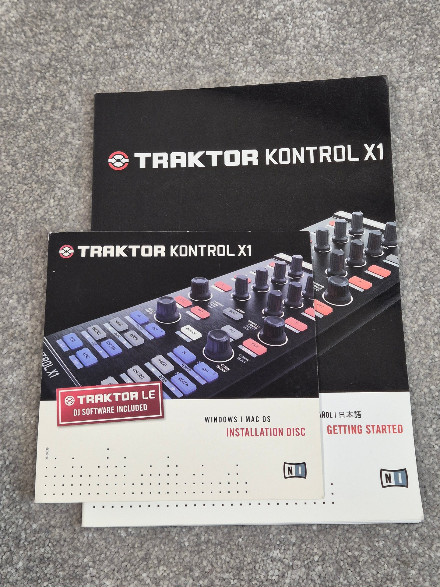 Native Instruments Traktor Kontrol X1 - USB DJ Controller w/ Soft Case
